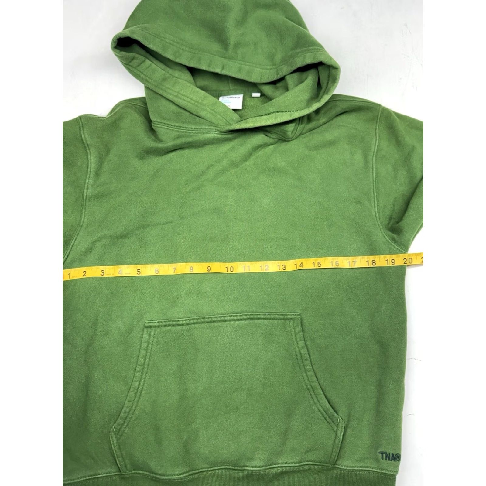TNA VINTAGE? No. TNA Hoodie Womens M Green Sweatfleece Cozy Fleece Pullover Logo Embroidered Pockets Hooded Crew Neck Size M / US 6-8 / IT 42-44 - 4 Thumbnail