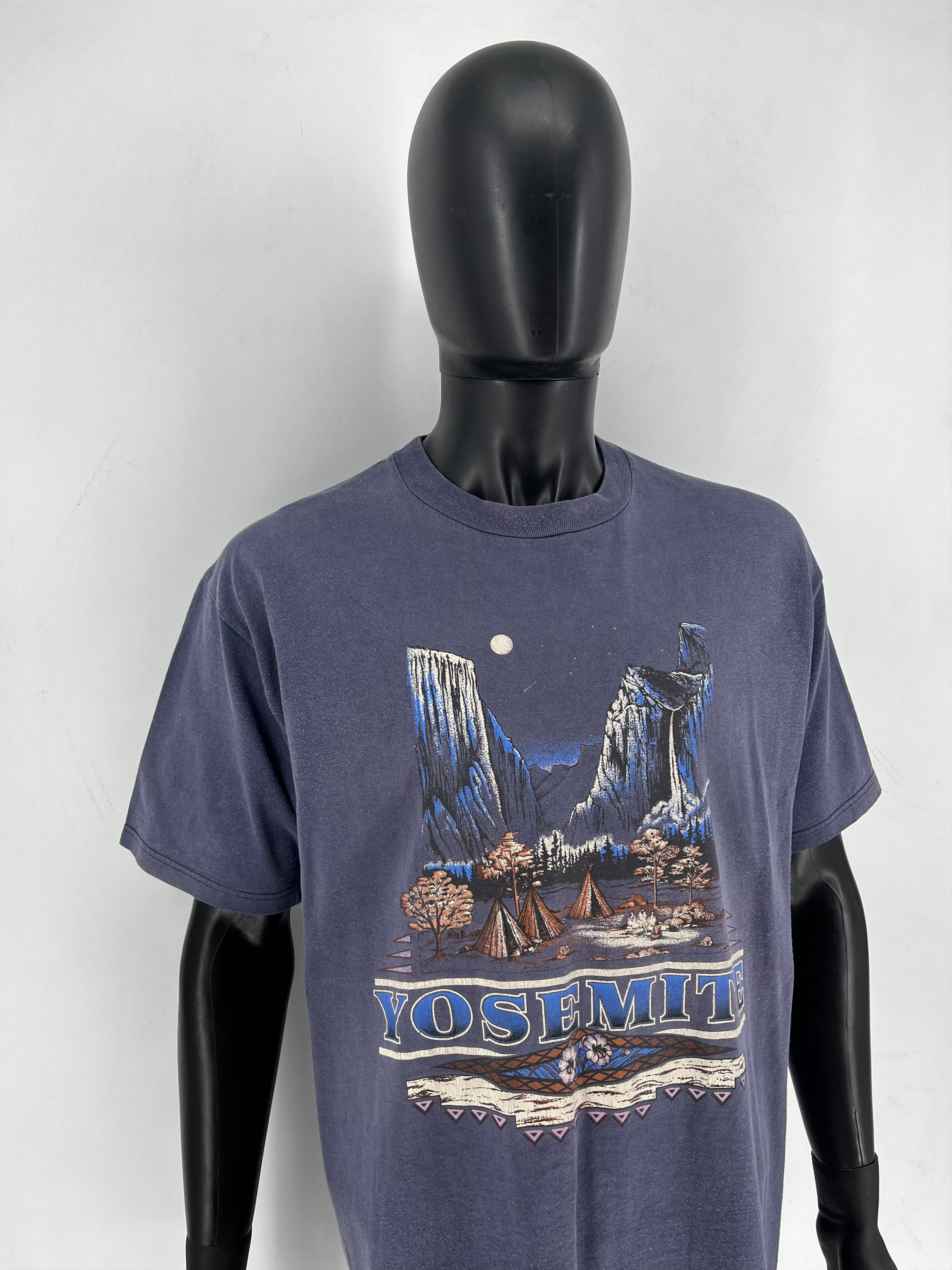 Vintage Vintage Yosemite Park Mountain Camp Moon Graphic Purple Size US XL / EU 56 / 4 - 4 Thumbnail
