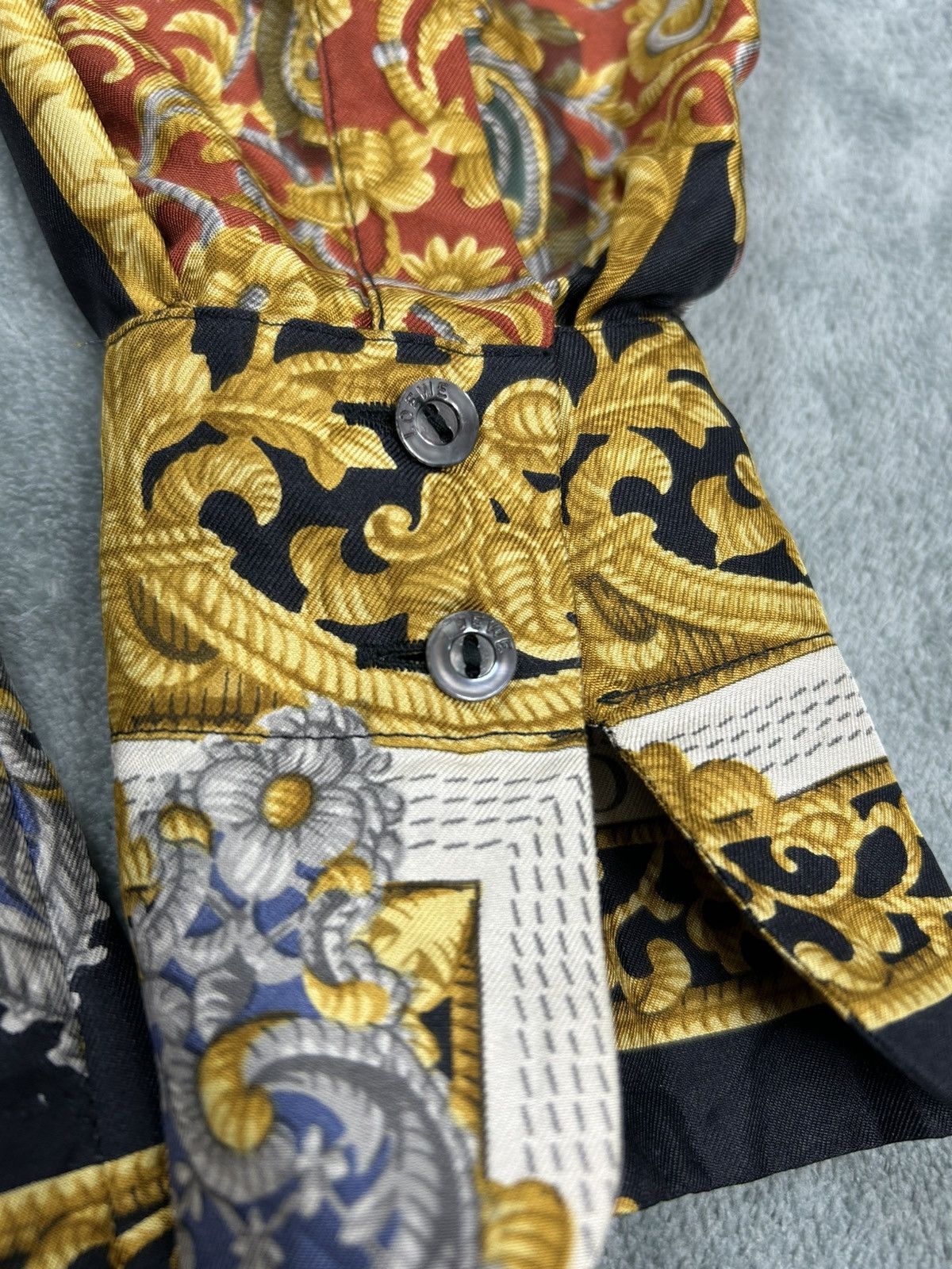 Loewe Vintage Loewe ‘El Rocio’ Silk Baroque Button Up Size US M / EU 48-50 / 2 - 4 Thumbnail