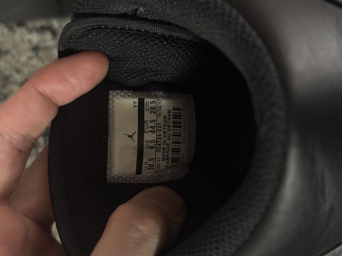 Jordan Brand × Nike Jordan 1 Mid Dark Grey 2018 554724-041 Size 10.5 OG RARE Size US 10.5 / EU 43-44 - 10 Thumbnail