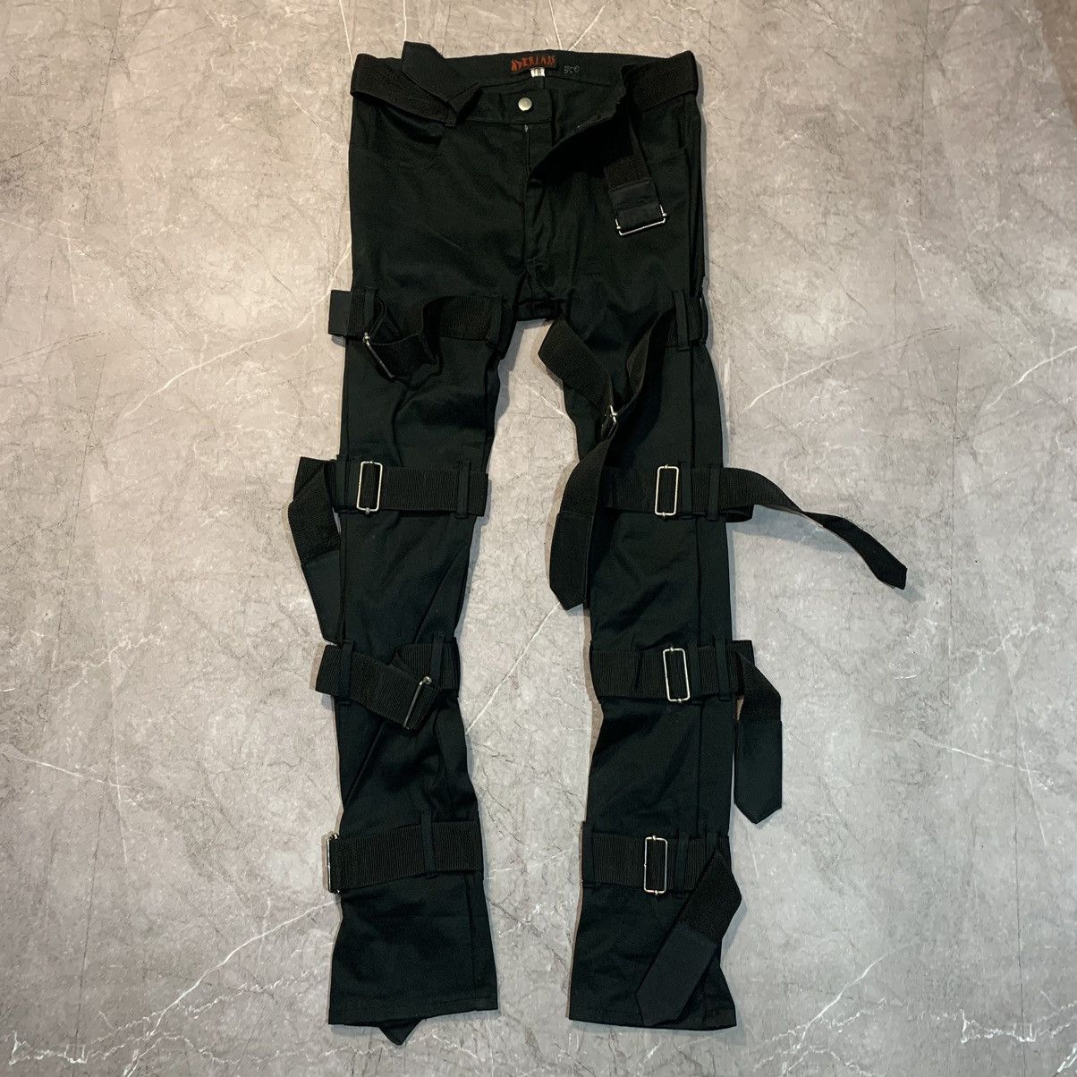 image of Hype Aderlass Parachute Bondage Pants Cyber Punk Size 32 in Black, Men's