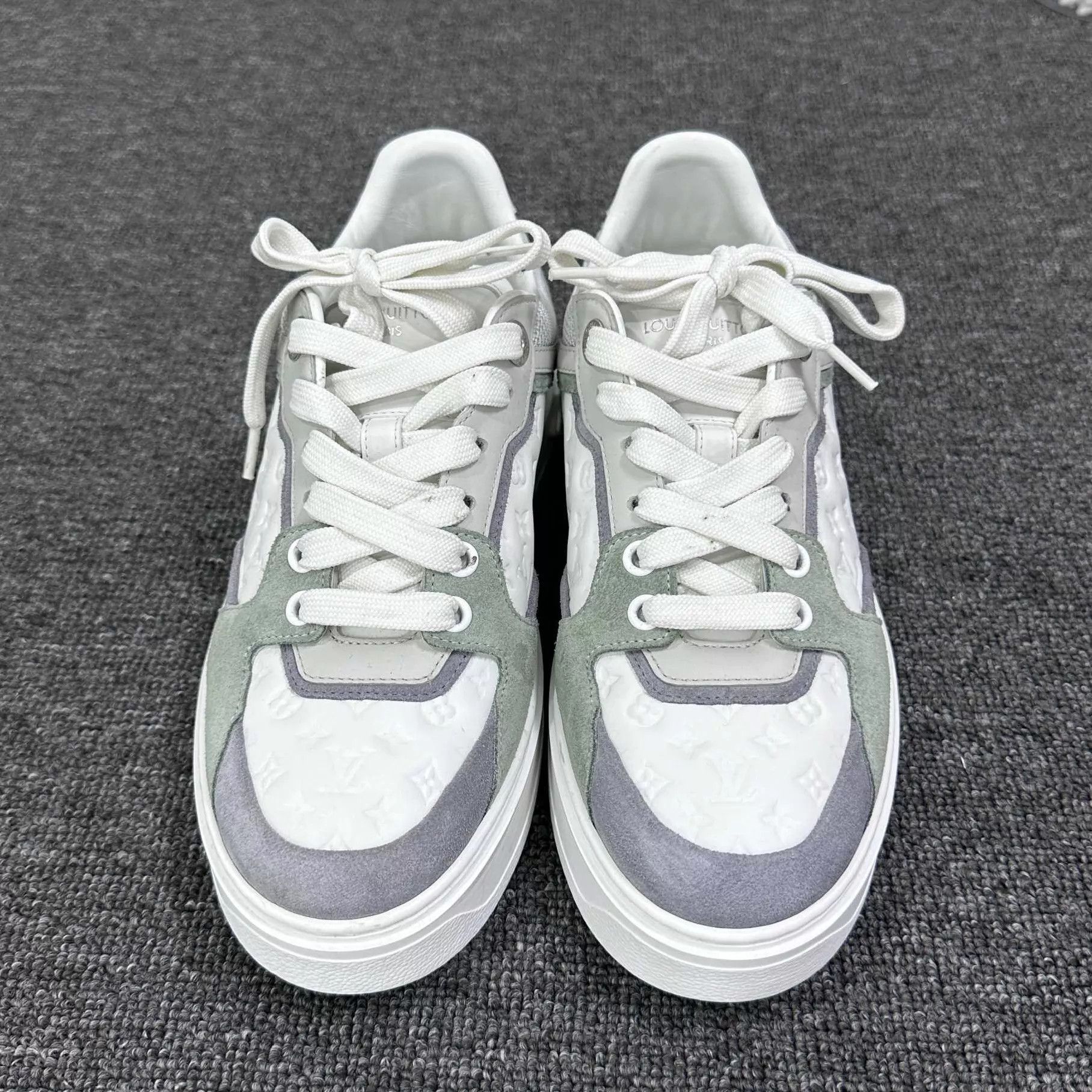 Louis Vuitton LV timeout gray all-over print sneaker 37 Size US 6.5 / IT 36.5 - 2 Thumbnail