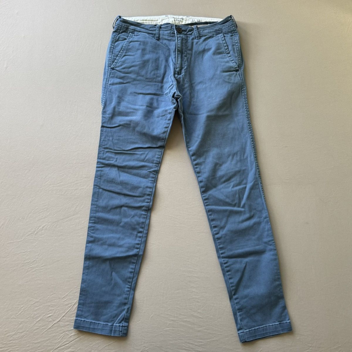 Abercrombie & Fitch Vintage Abercrombie & Fitch Skinny Chino Pants Size US 31 - 1 Thumbnail