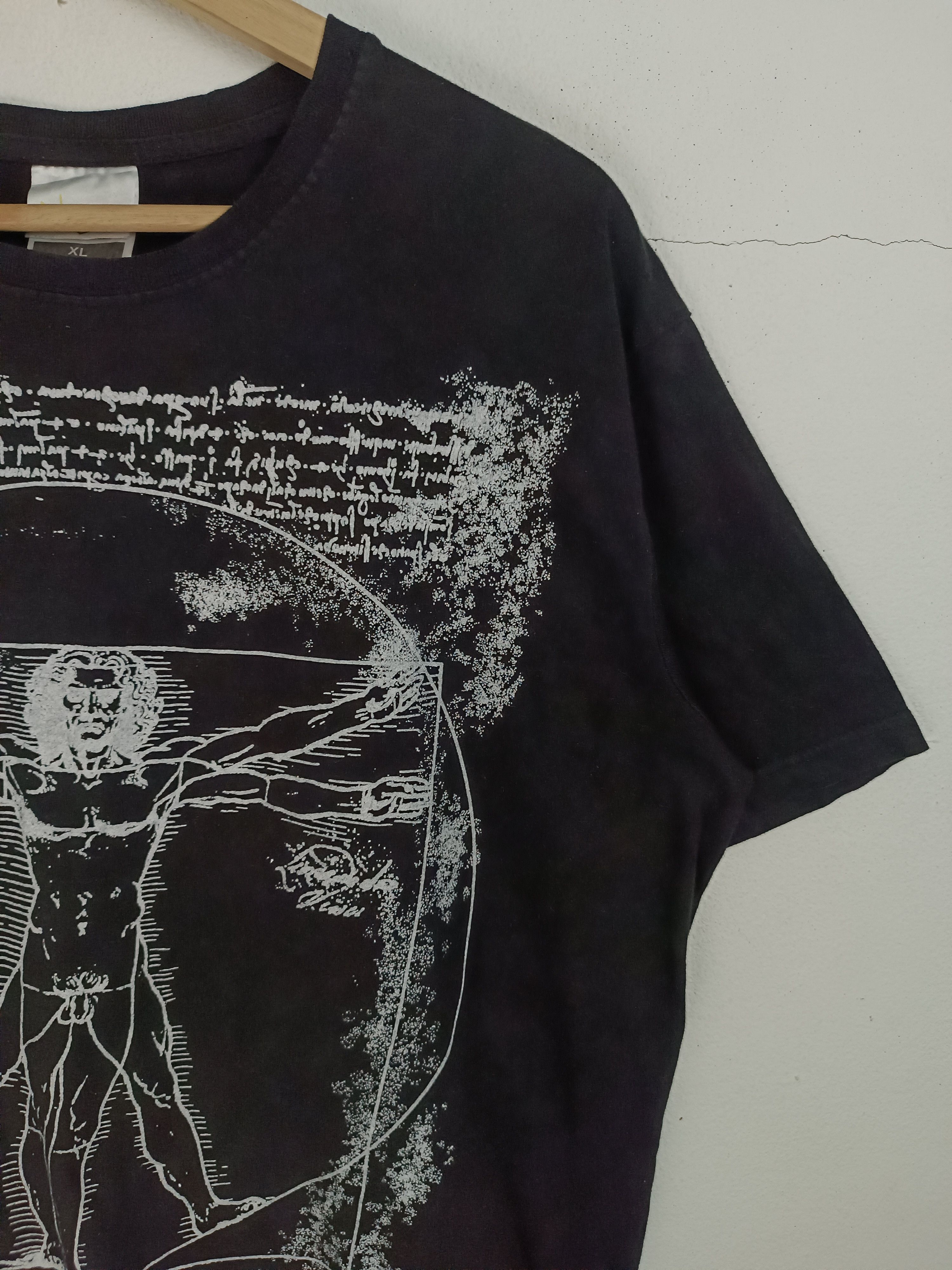 Other VINTAGE LEONARDO DAVINCI VITRUVIAN MAN ART TEE gogh dali Size US XL / EU 56 / 4 - 6 Thumbnail