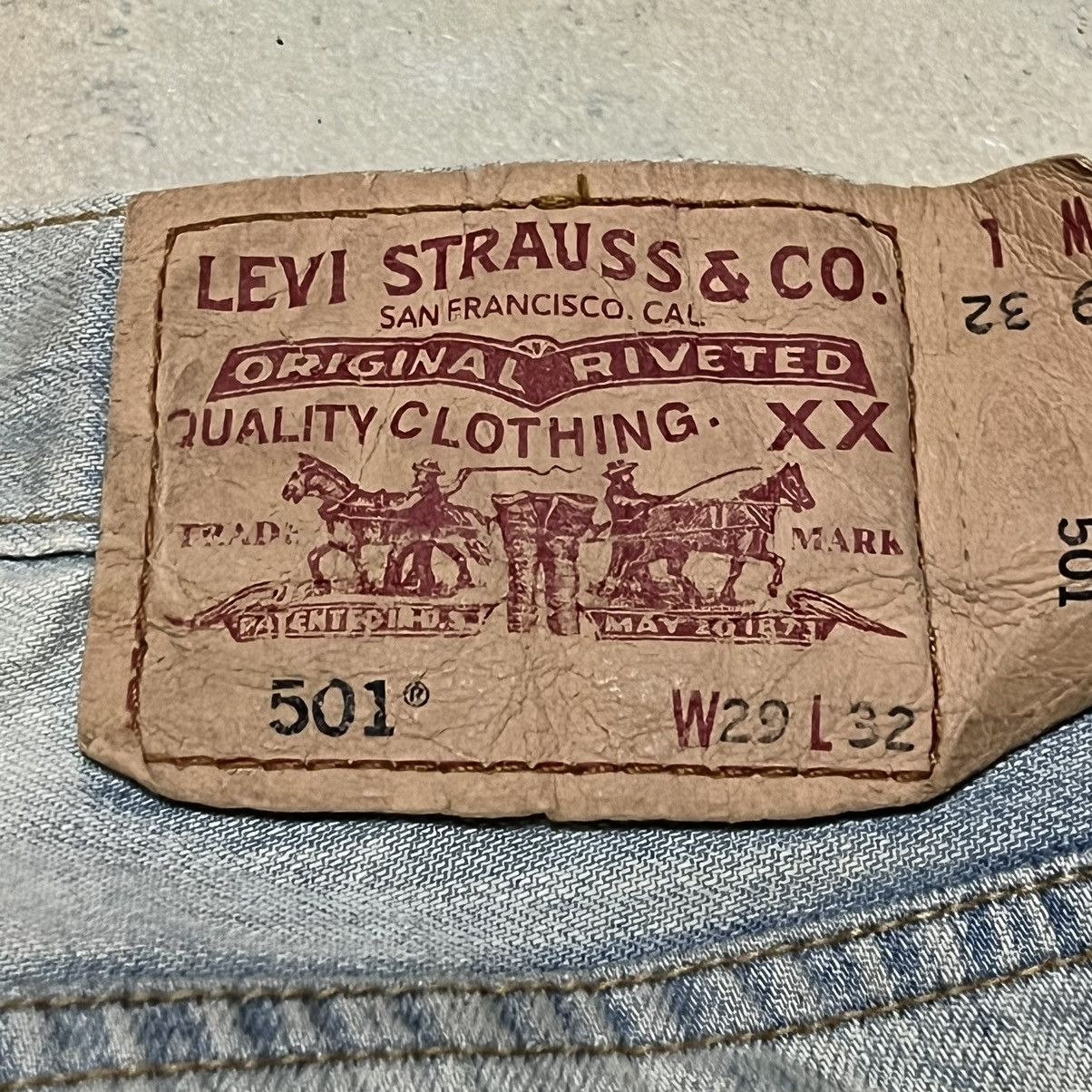Levi's Vintage Levis 501 Distressed Denim Jeans Size US 29 - 24 Thumbnail