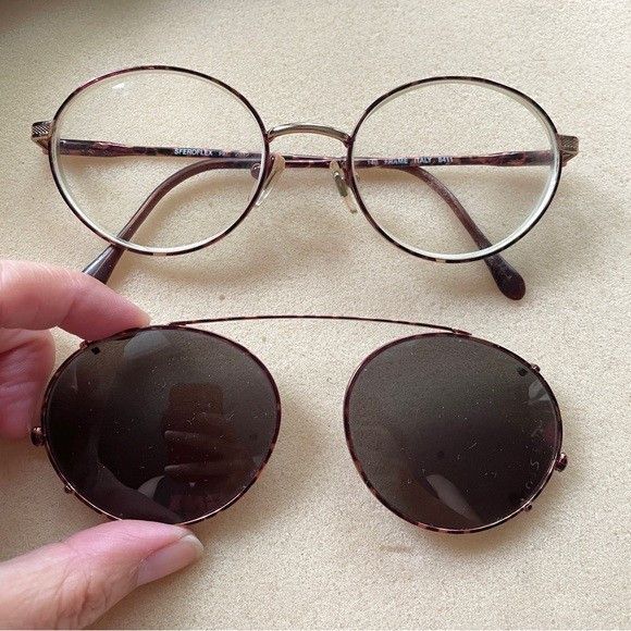 Vintage Vintage Tortoise Small Oval Glasses Frames w/ Sun Clips 🇮🇹 Size ONE SIZE - 2 Thumbnail
