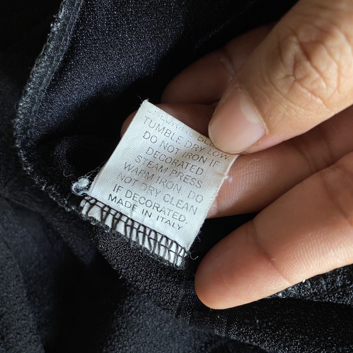 Fendi FENDI Black Logo-Embossed Fendi Tee Size M / US 6-8 / IT 42-44 - 8 Thumbnail