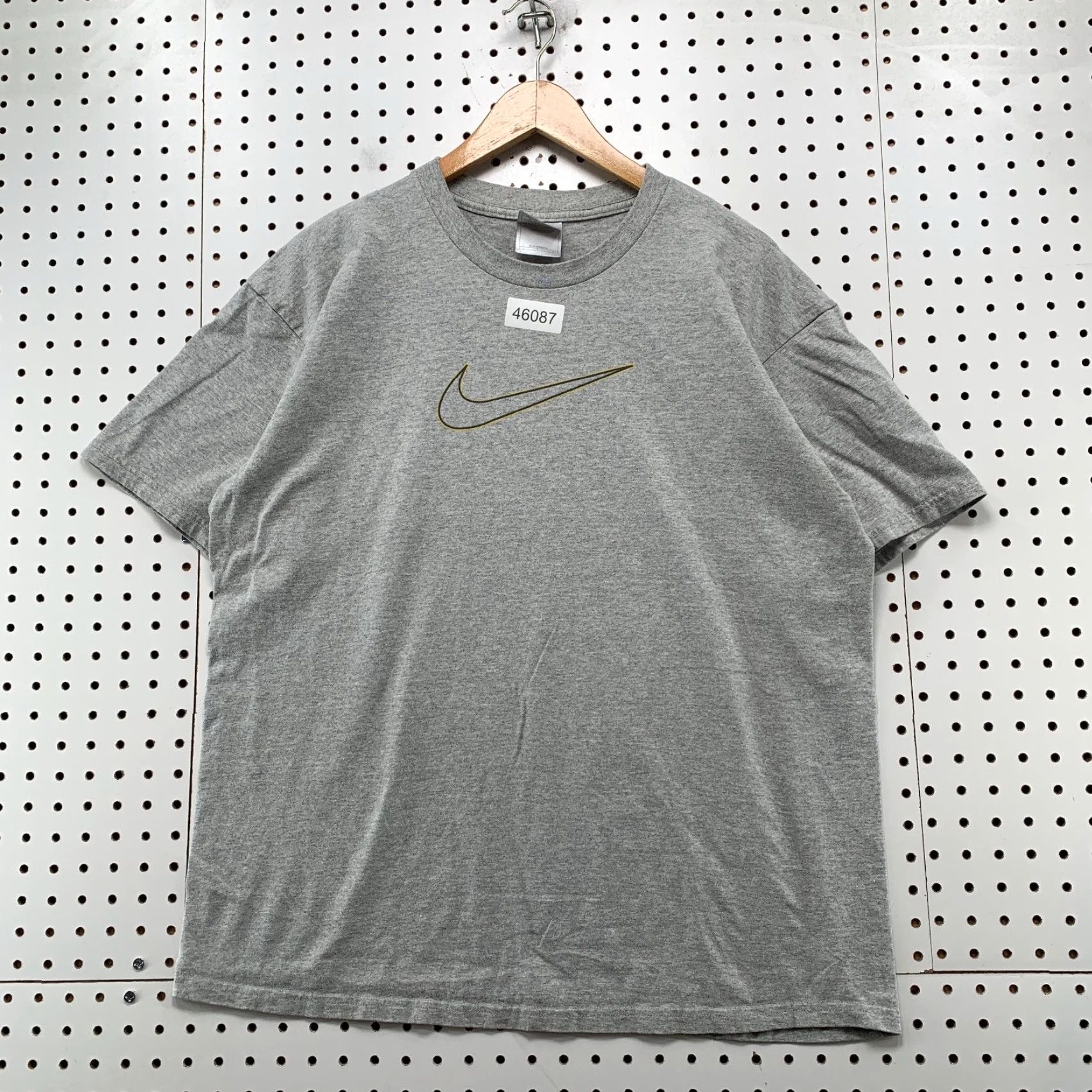 Nike VINTAGE Nike Essential Shirt Mens L Gray Center Swoosh Gray Tag Shirt Mens Large Gray Nike Essential Shirt Century Swoosh Size US L / EU 52-54 / 3 - 2 Thumbnail