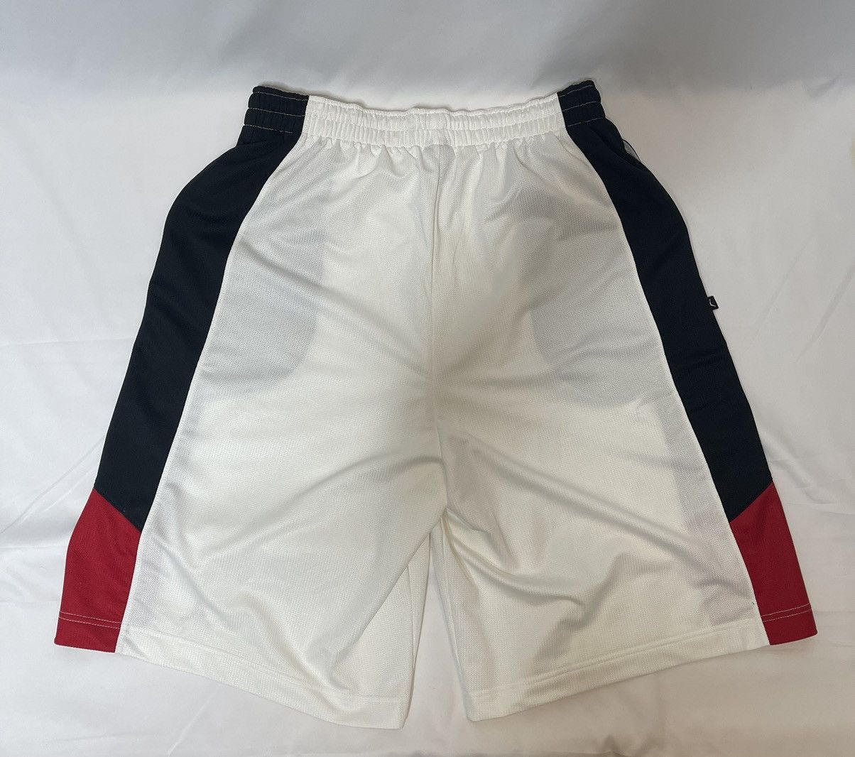 Jordan Brand Huf Nike sb vans shorts yeezy supreme jordan kith off white Size US 40 / EU 56 - 2 Thumbnail