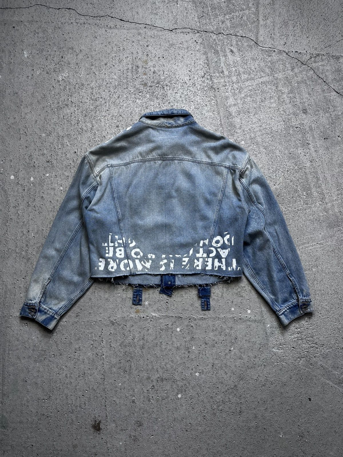 MM6 MM6 Maison Margiela Cropped Denim Jacket Graphic Print Size US M / EU 48-50 / 2 - 8 Thumbnail