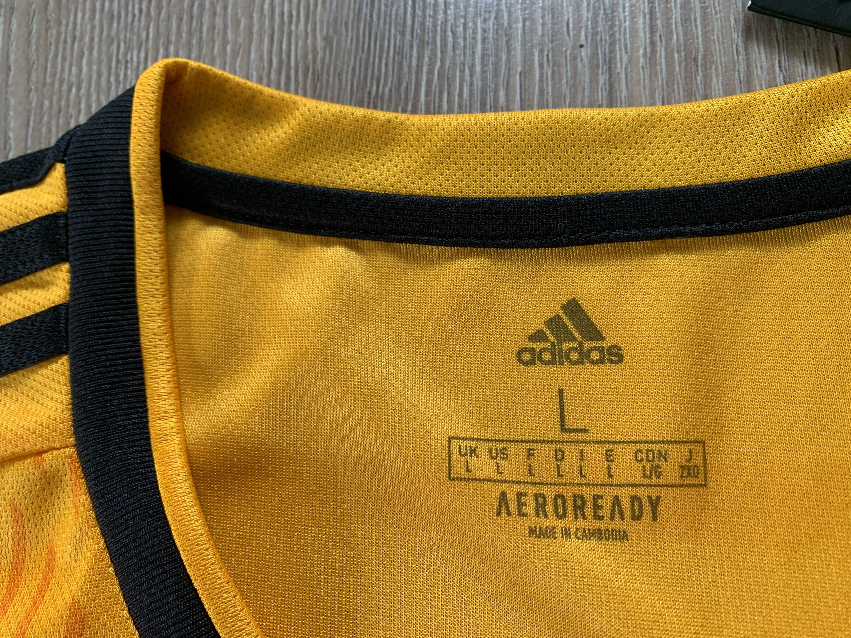 Adidas × Vintage Adidas Wolves Home Shirt Jersey 2020 Size US L / EU 52-54 / 3 - 7 Thumbnail