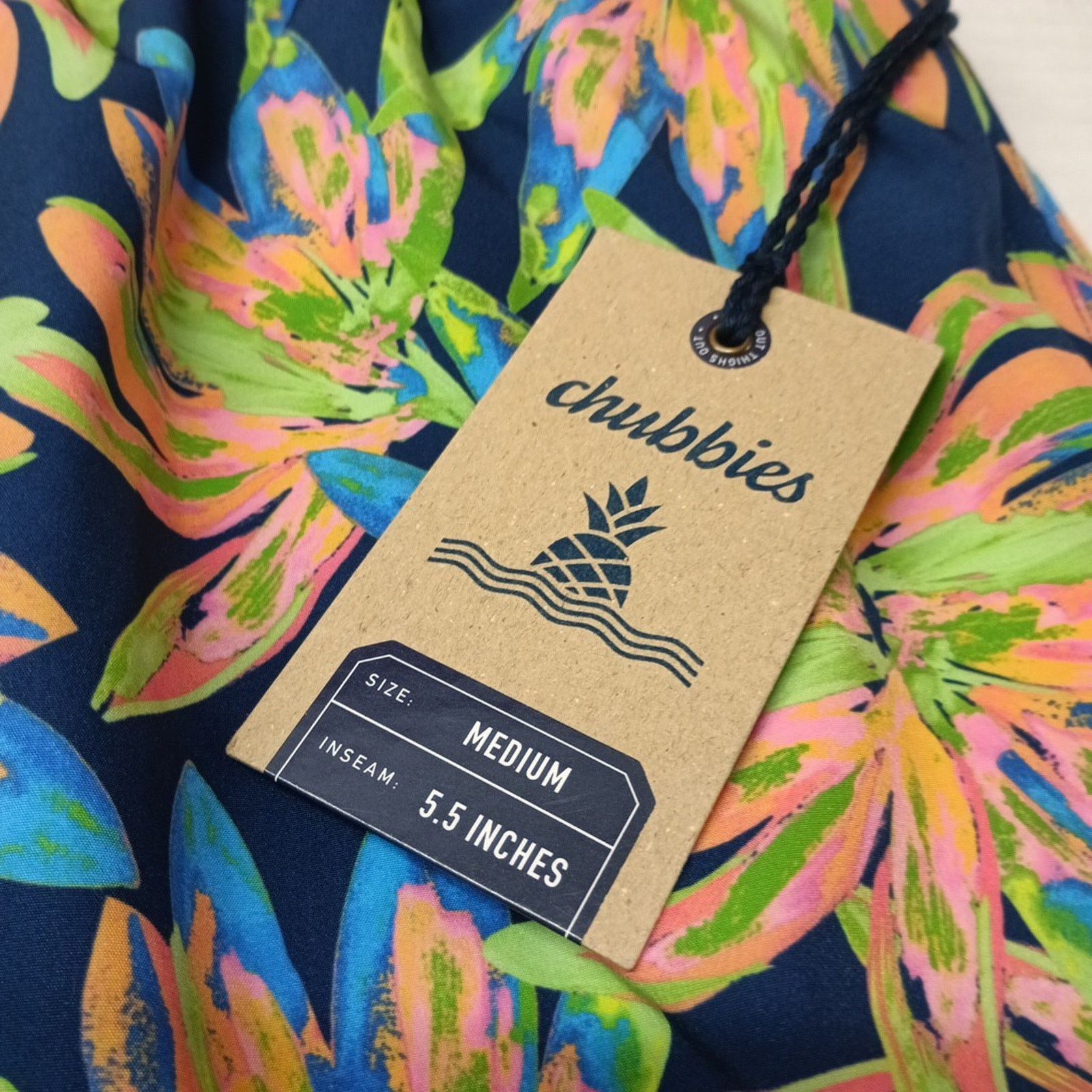 Chubbies Chubbies Men's The Ocean Flowers Swim Trunks Size M 5.5 Ins Size US 28 / EU 44 - 2 Thumbnail