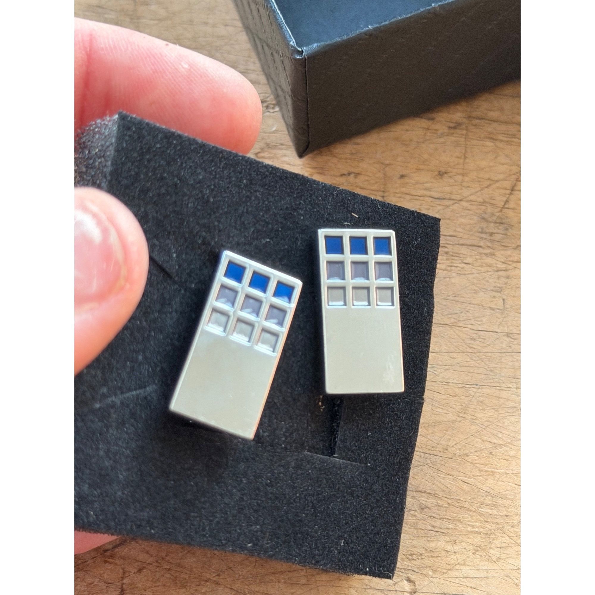 Other Silver Rectangle Blue Grid Design Cufflinks In Quilted Black Size ONE SIZE - 2 Thumbnail