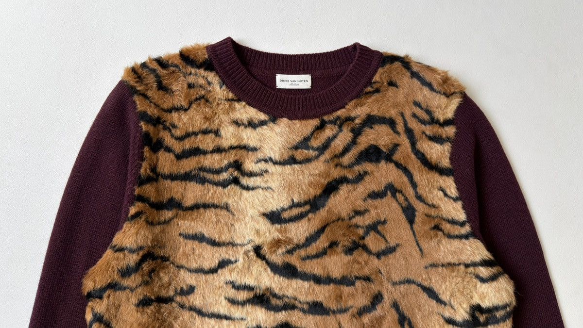Dries Van Noten A/W 16 ‘Faux Tiger Fur’ Front Sweater Size M / US 6-8 / IT 42-44 - 5 Thumbnail
