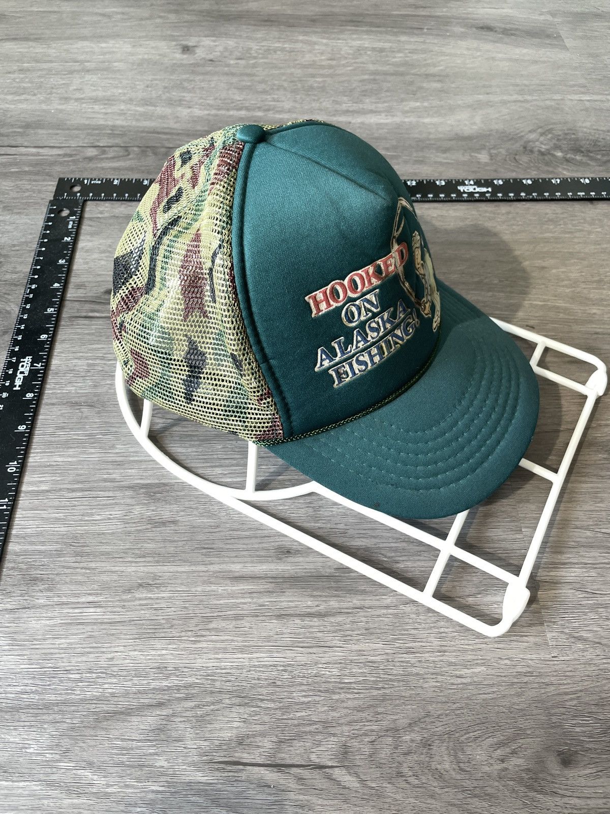Vintage VTG “Hooked on Alaska Fishing” Camo Snap Back Hat (Sz.OS) Size ONE SIZE - 2 Thumbnail