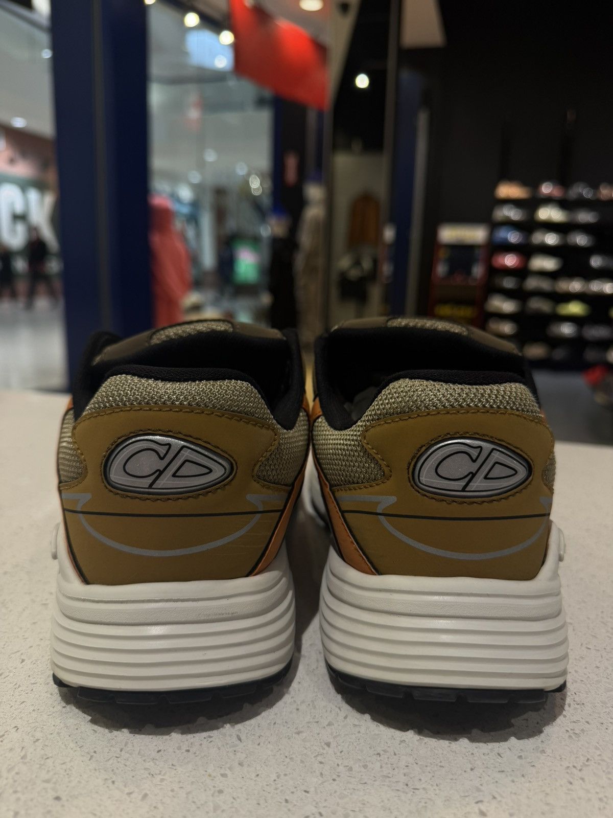 Dior Size 7US/40EU - Dior B30 Sneakers Brown/Orange Size US 7 / EU 40 - 4 Thumbnail