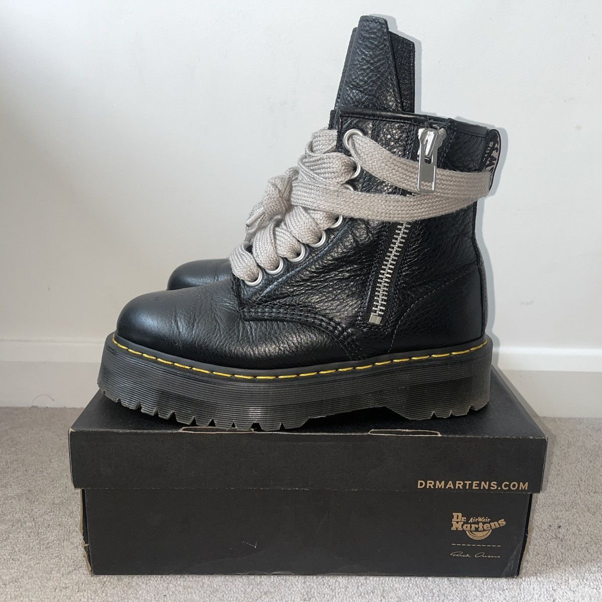 Dr. Martens × Rick Owens Dr. Martens x Rick Owens QUAD SOLE JUMBO LACE BOOT Size US 9 / EU 42 - 2 Thumbnail