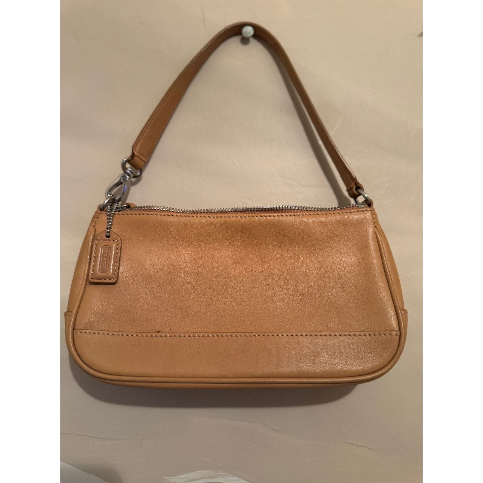 Coach Coach 100% Leather Hampton Demi Handbag ~ Darling Size ONE SIZE - 5 Thumbnail