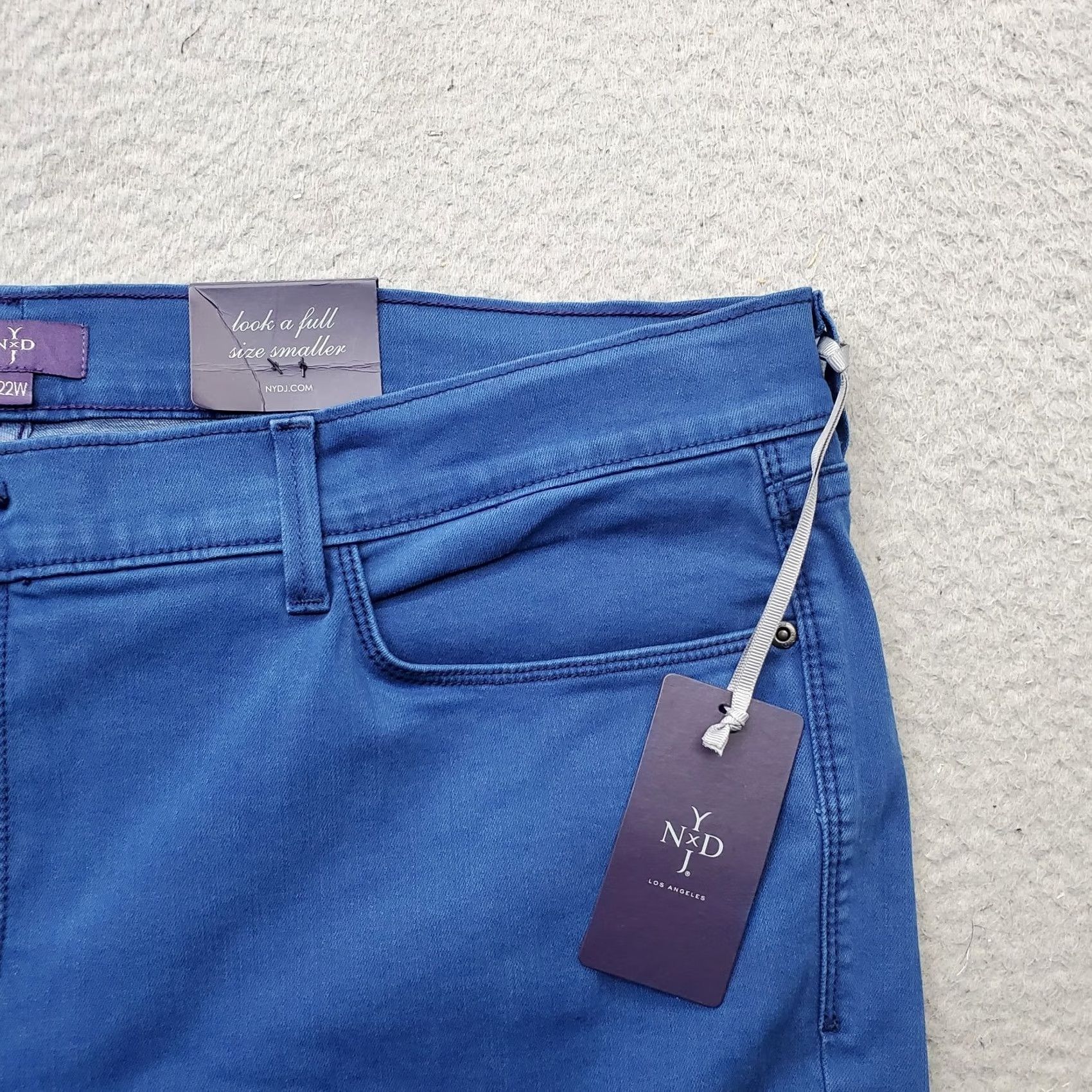 NYDJ NYDJ Dayla Wide Cuff Capri Jeans Womens 22W Blue Denim Flat Front 5-Pocket Design Size 40" / US 18 - 7 Thumbnail