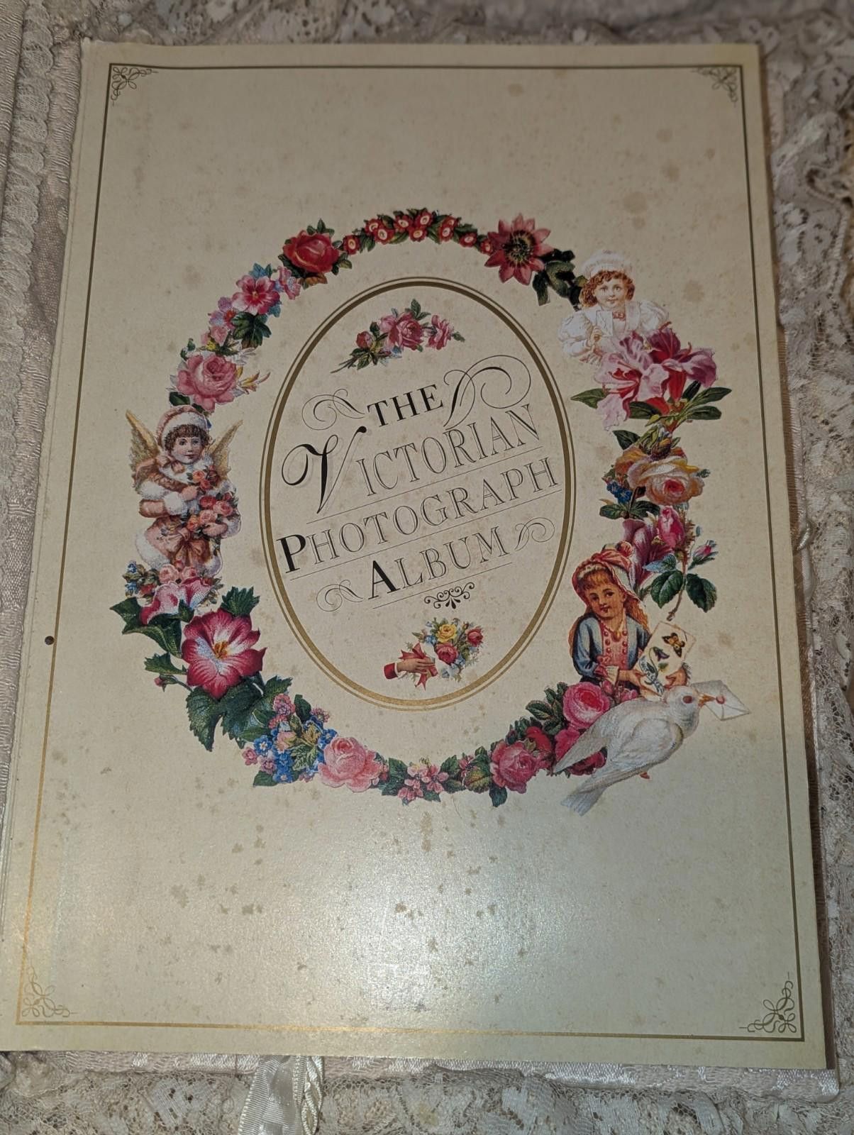 Designer Vintage DS-MAX Lace Victorian Photo Album With Doll Figurine Size ONE SIZE - 7 Thumbnail