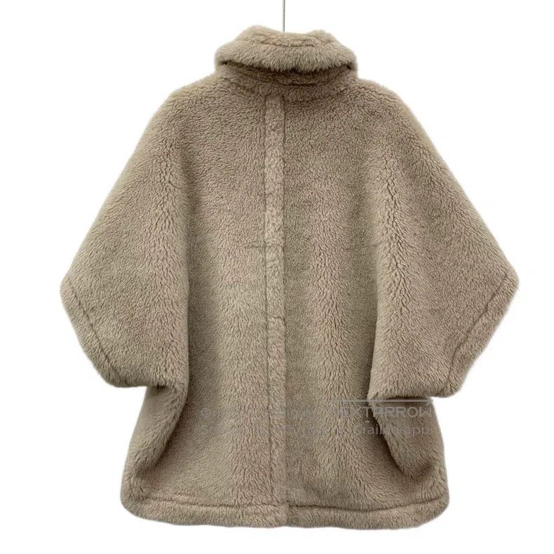Max Mara Max Mara one-size-fits-all Khaki Teddy Alpaca Hair Reversib Size S / US 4 / IT 40 - 2 Thumbnail