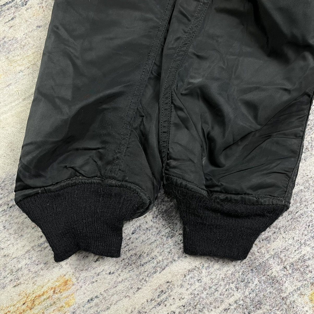 Alpha Industries Vintage 90s Alpha industries Ma-1 bomber flight jacket Size US M / EU 48-50 / 2 - 10 Thumbnail