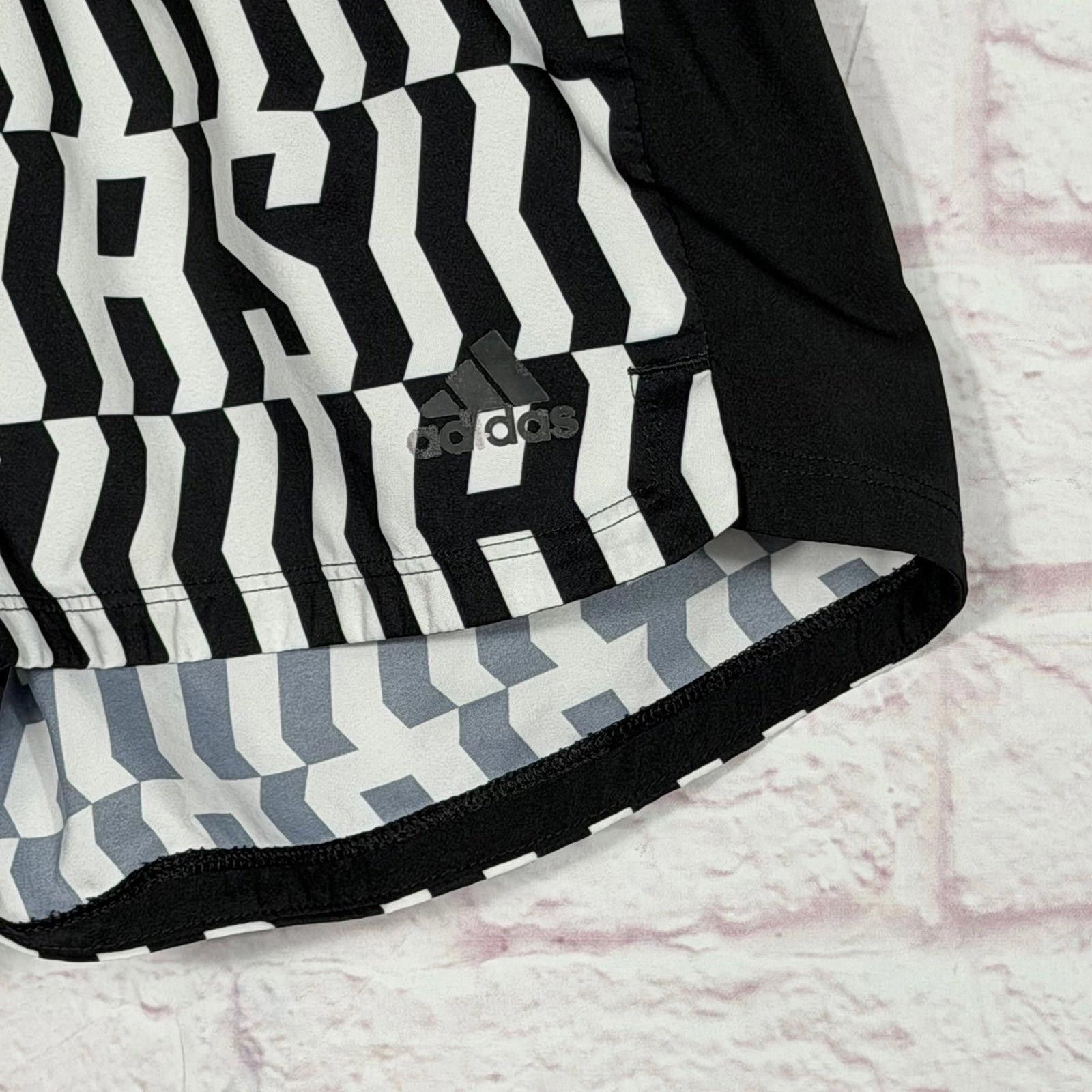 Adidas Adidas Women's Graphic Running Shorts XS Size 26" / US 2 / IT 38 - 3 Thumbnail