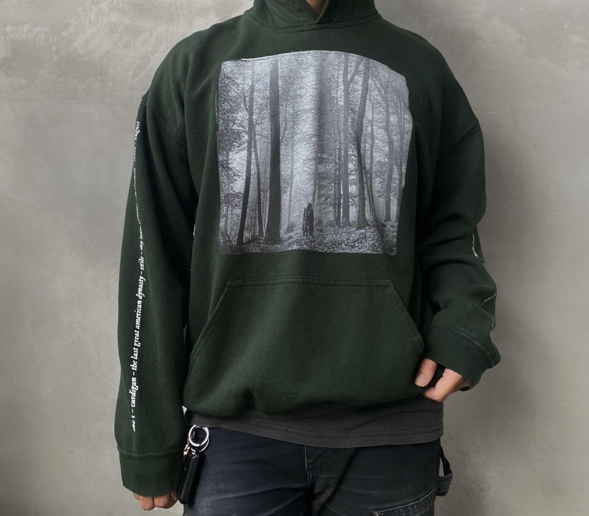 Vintage Taylor Swift Folklore Album Hoodie Size US XL / EU 56 / 4 - 2 Thumbnail