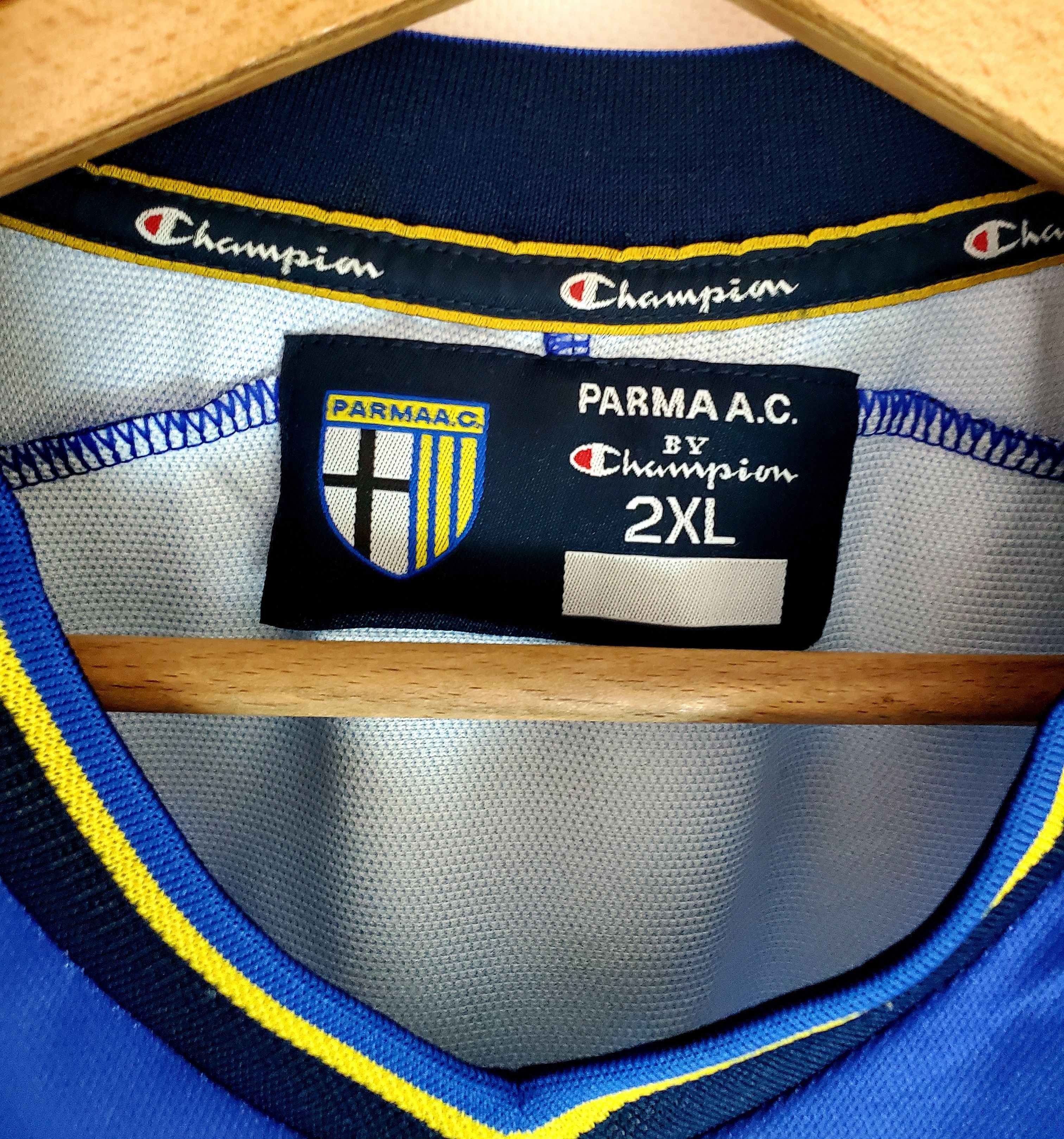 Champion PARMA AC 2001-2002 HOME JERSEY CHAMPION size Xl Reprint Size US XL / EU 56 / 4 - 5 Thumbnail