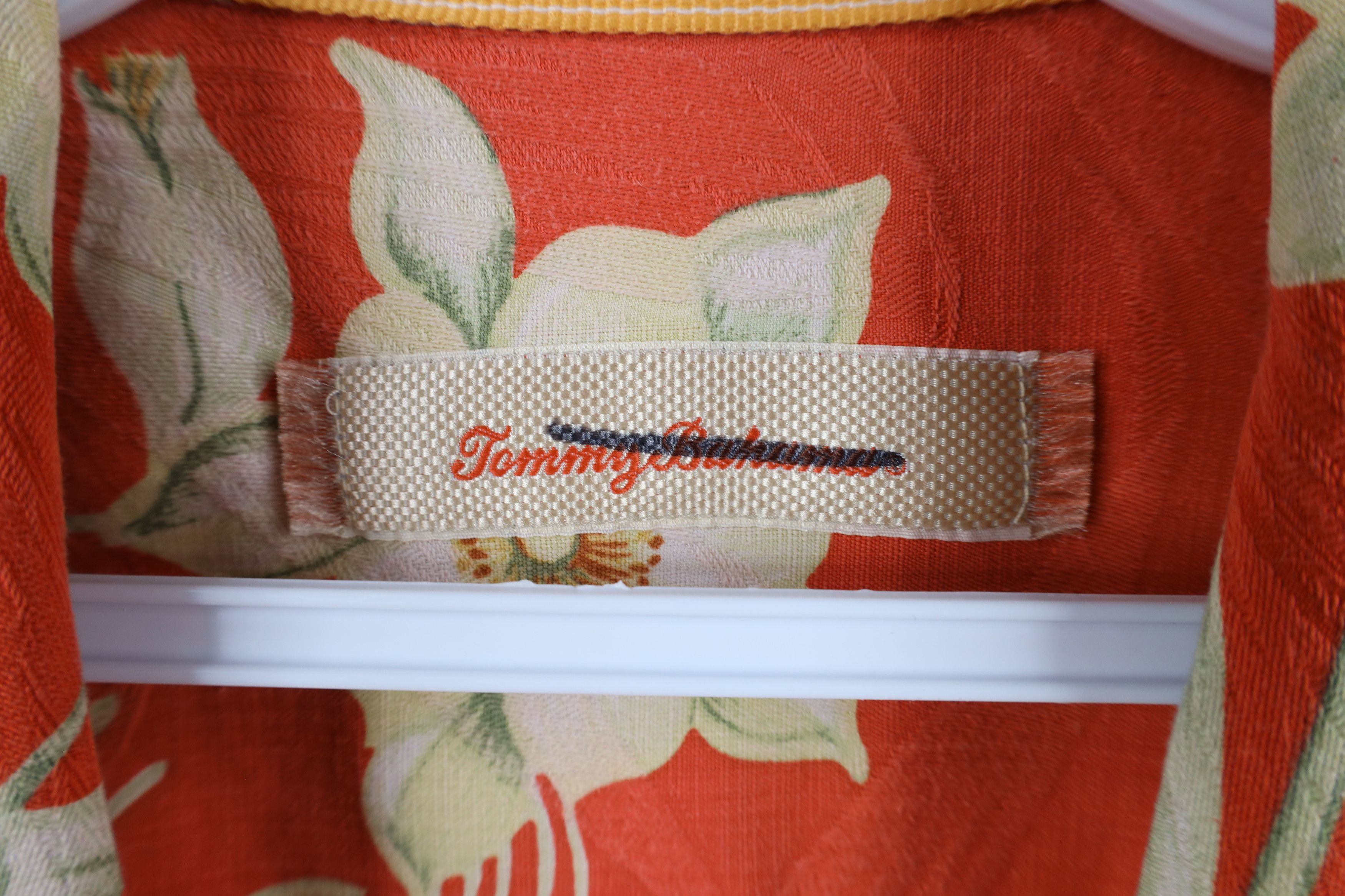 Tommy Bahama × Vintage Vintage Tommy Bahama Collar Flower Hawaiian Button Shirt Size US L / EU 52-54 / 3 - 8 Thumbnail