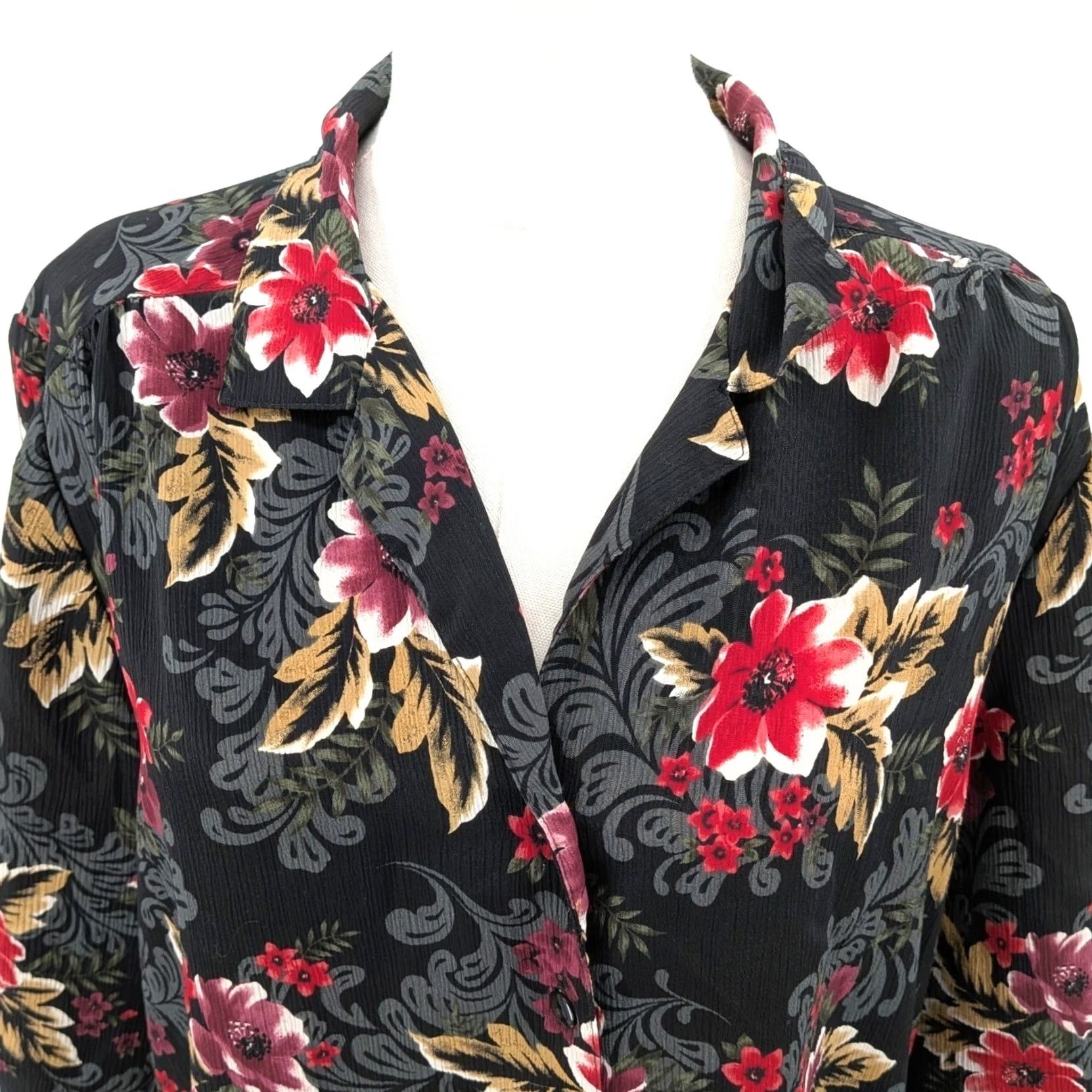 Vintage VINTAGE Donkenny Blouse Women's XL Black Red Floral Lightweight Button Front Romantic Feminine Shirt Size XL / US 12-14 / IT 48-50 - 5 Thumbnail
