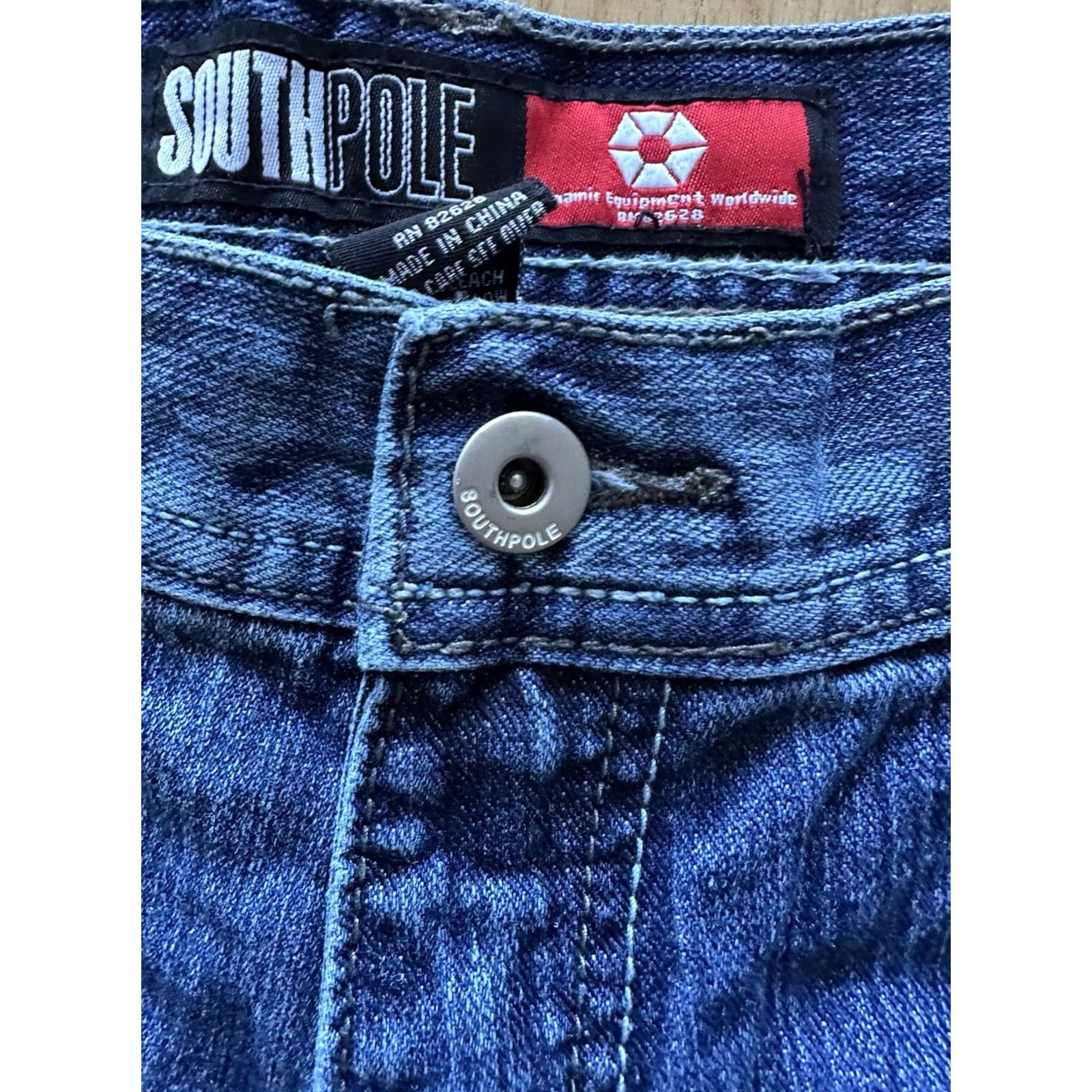 Southpole VINTAGE Southpole Bermuda Shorts Mens 36 Blue Cotton Denim 5-Pocket Relaxed High Rise 90s Hip Hop NWT rare Size US 36 / EU 52 - 6 Thumbnail