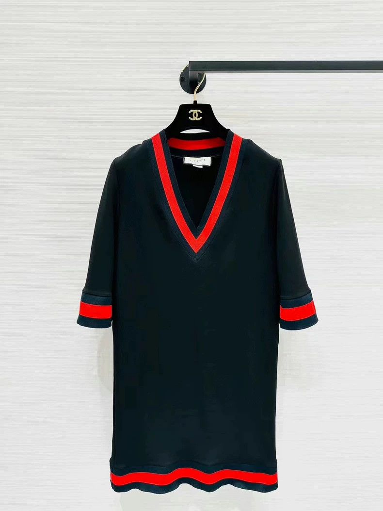 Gucci GucciClassic black and red color-matched dress 2503-Nextarr Size M / US 6-8 / IT 42-44 - 1 Thumbnail