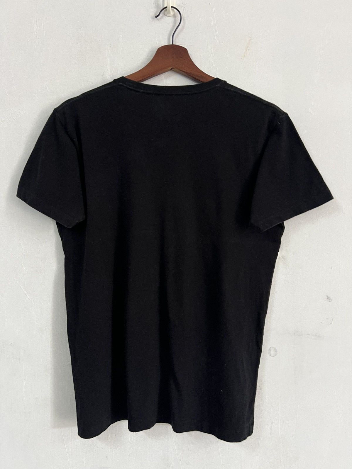 Band Tees Uniqlo X The Clash Streetwear Tee Size US S / EU 44-46 / 1 - 2 Thumbnail