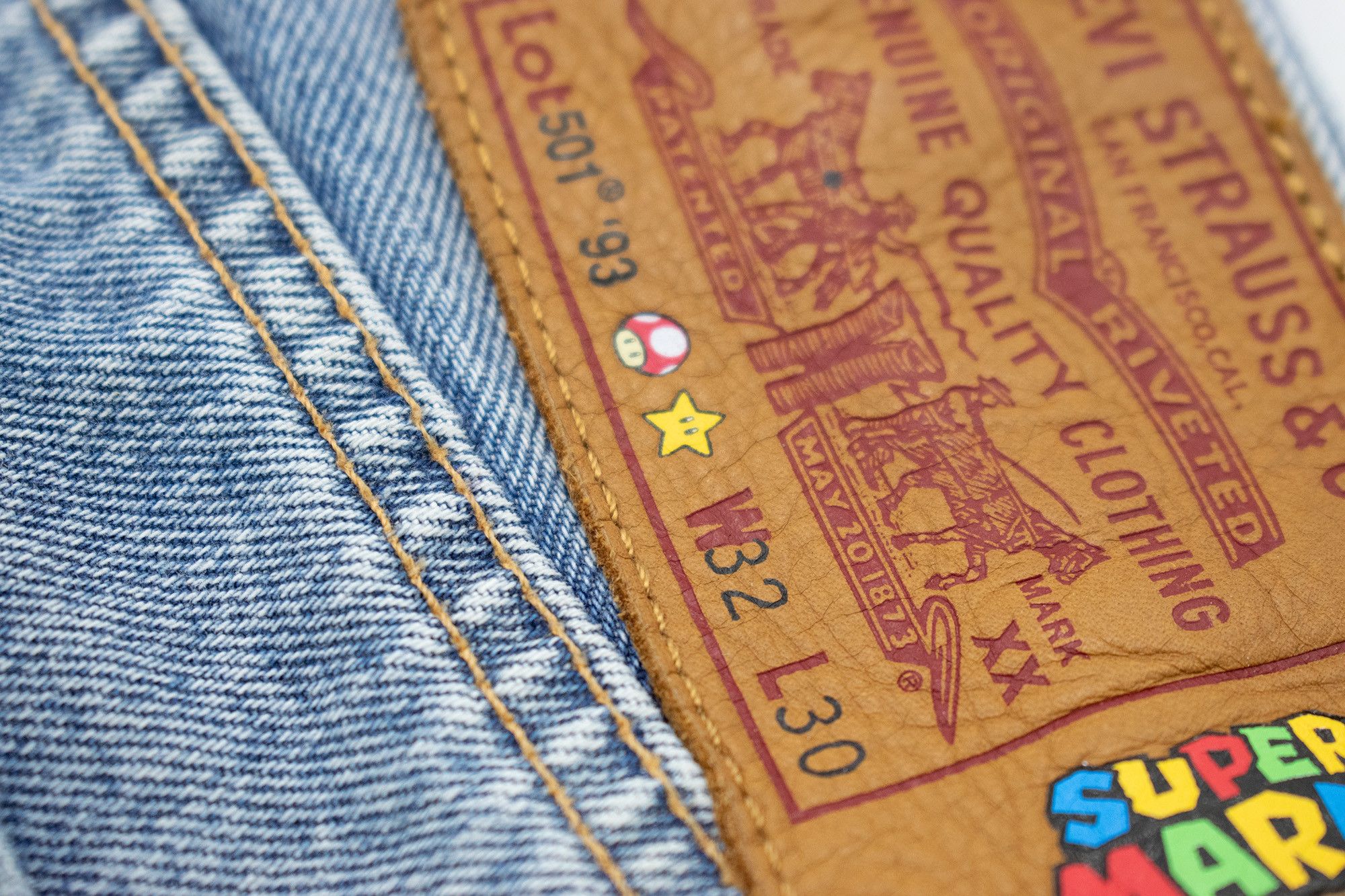 Levi's Levi’s 501 ’93 x Super Mario Jeans W32 L30 Size US 32 / EU 48 - 4 Thumbnail