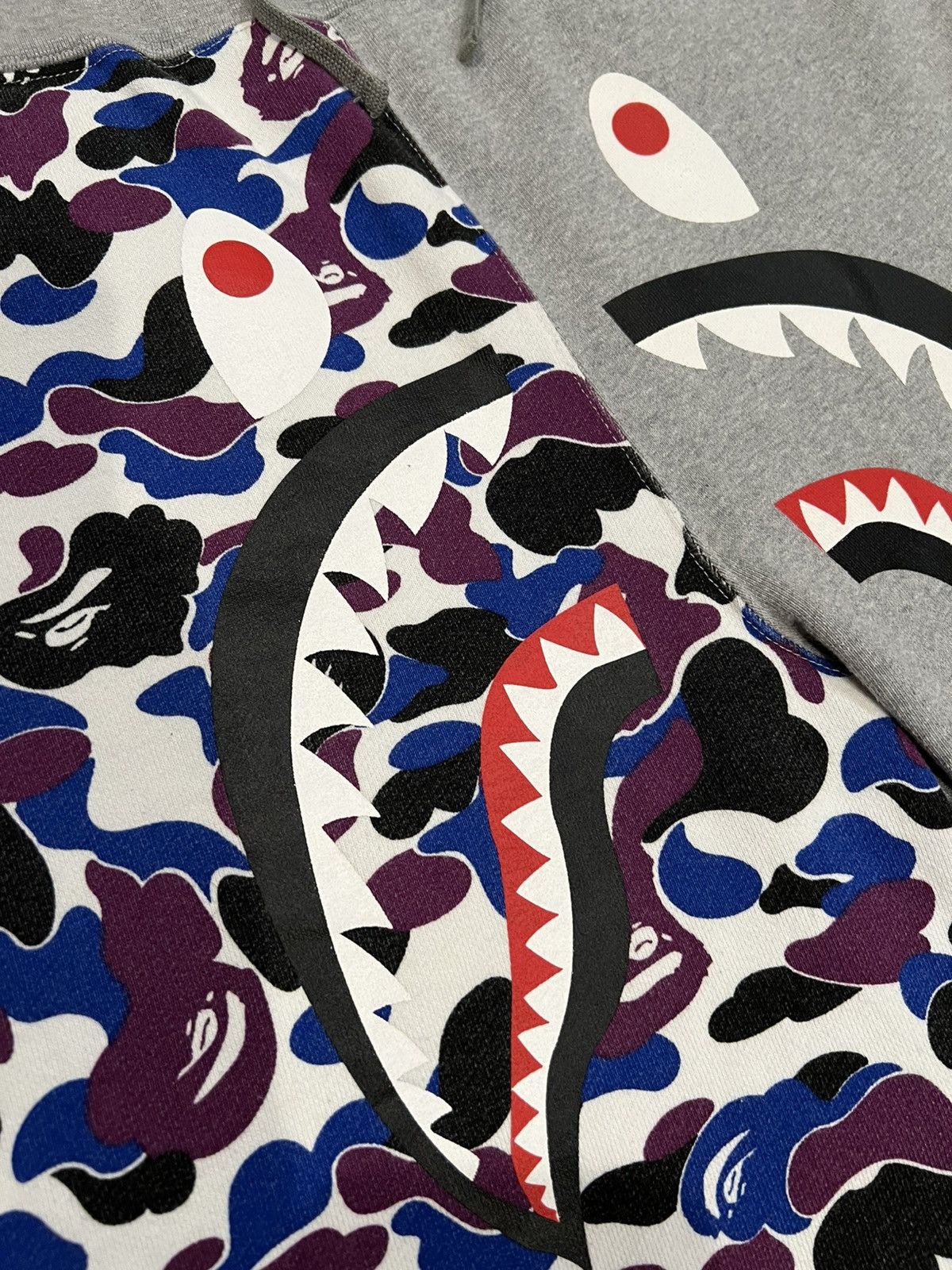 Bape A Bathing Ape Grey Hong Kong Exclusive Shark Shorts Large Size US 34 / EU 50 - 3 Thumbnail