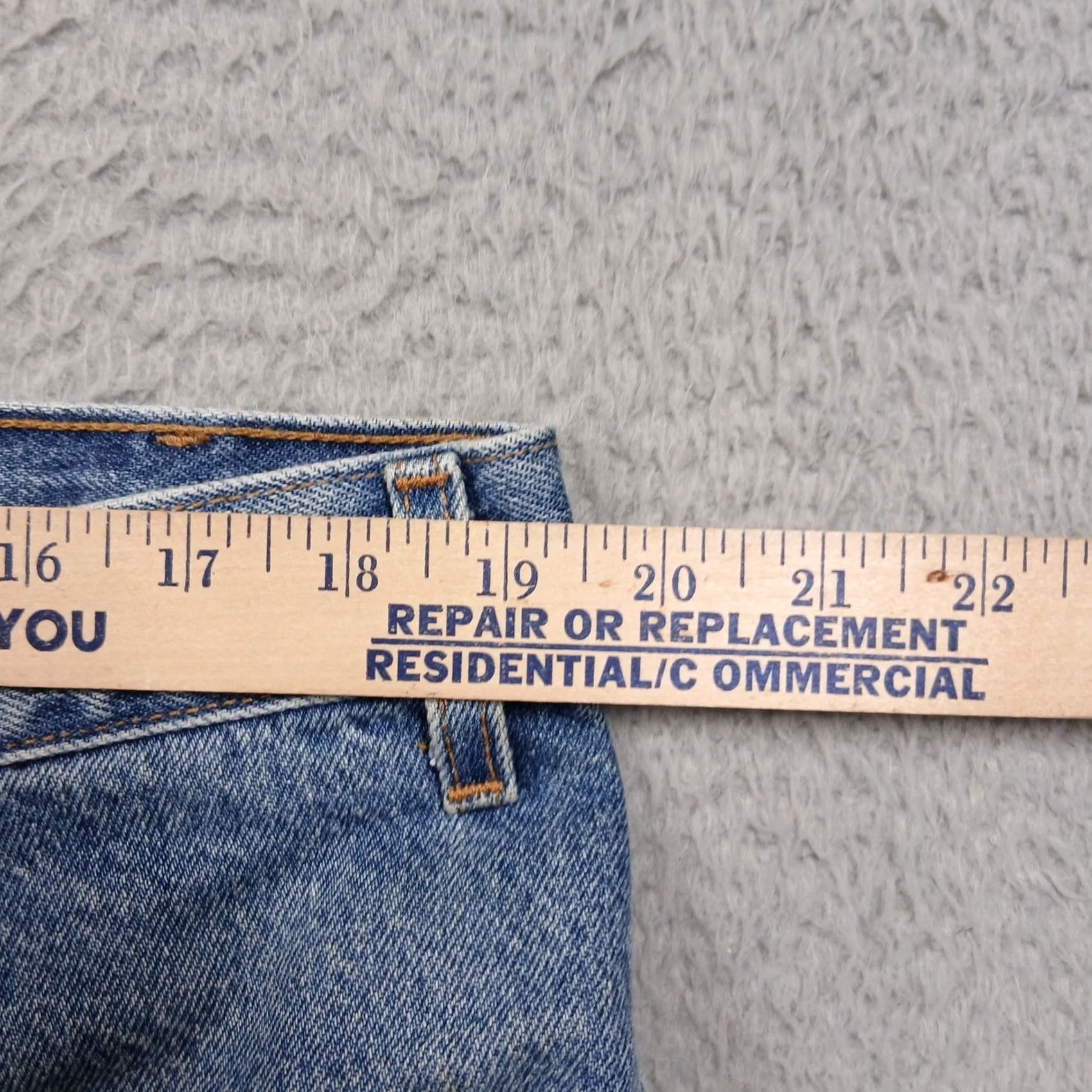 Levi's VINTAGE Levi's 505 Jeans Mens 40x30 Regular Fit Straight Leg Light Wash Size US 40 / EU 56 - 5 Thumbnail