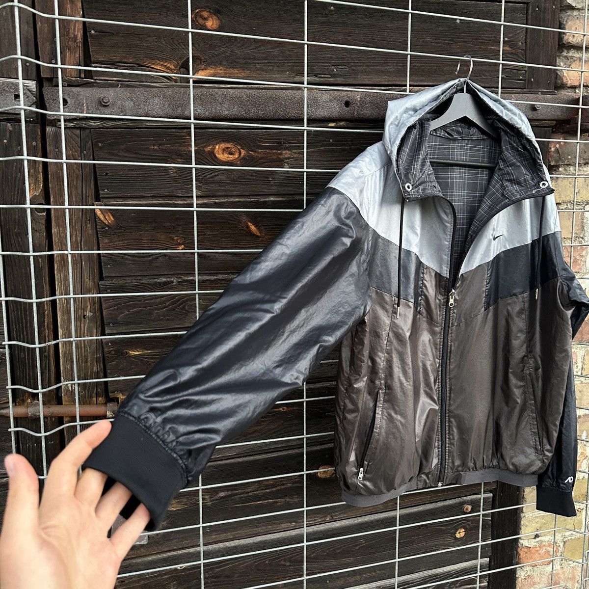 Nike Vintage Nike Jacket 2in1 Nylon Drill Y2k Style Hip Hop Sport Size US L / EU 52-54 / 3 - 11 Thumbnail
