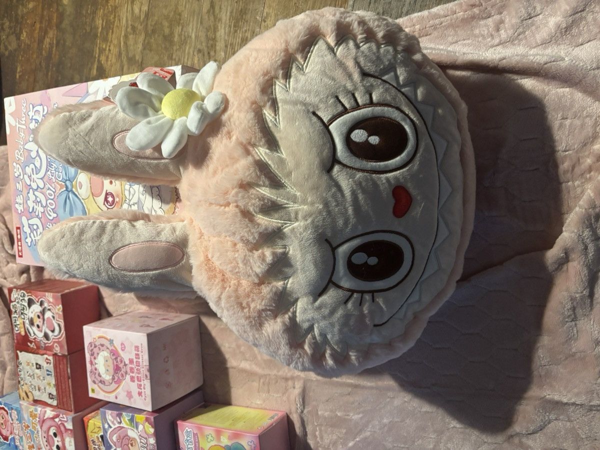 Other Labubu hand warmer with blanket inside Size ONE SIZE - 2 Thumbnail