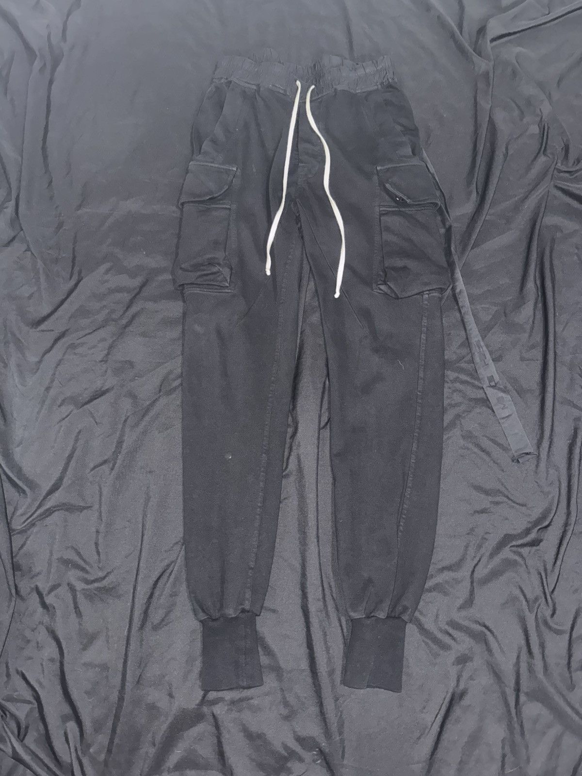 Rick Owens RU18S5390-BA Cargo Jogger Pants | Grailed