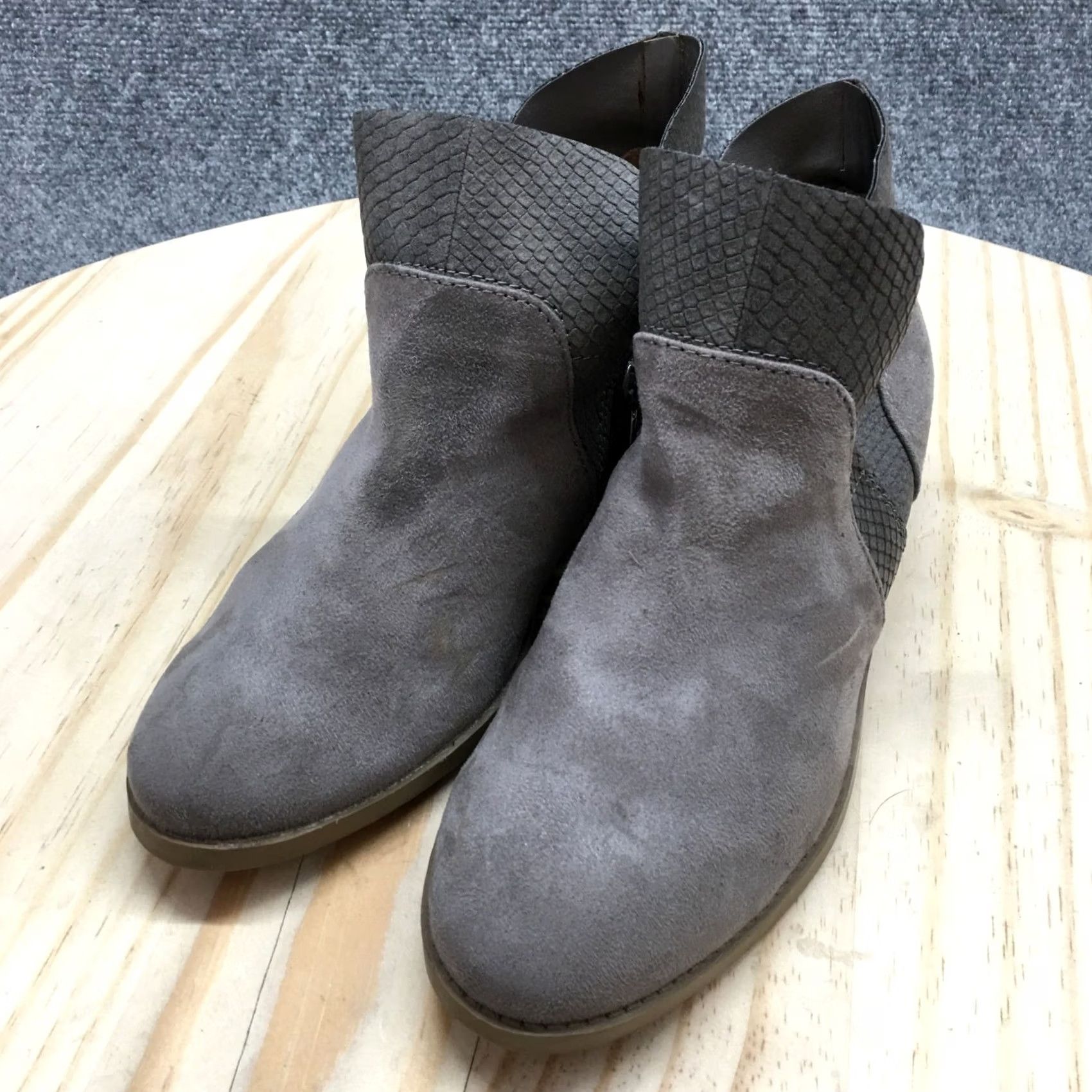American Eagle Outfitters American Eagle Boots Women 6.5 Ankle Bootie Gray Casual Comfort Block Heels Shoe Size US 7 / IT 37 - 3 Thumbnail