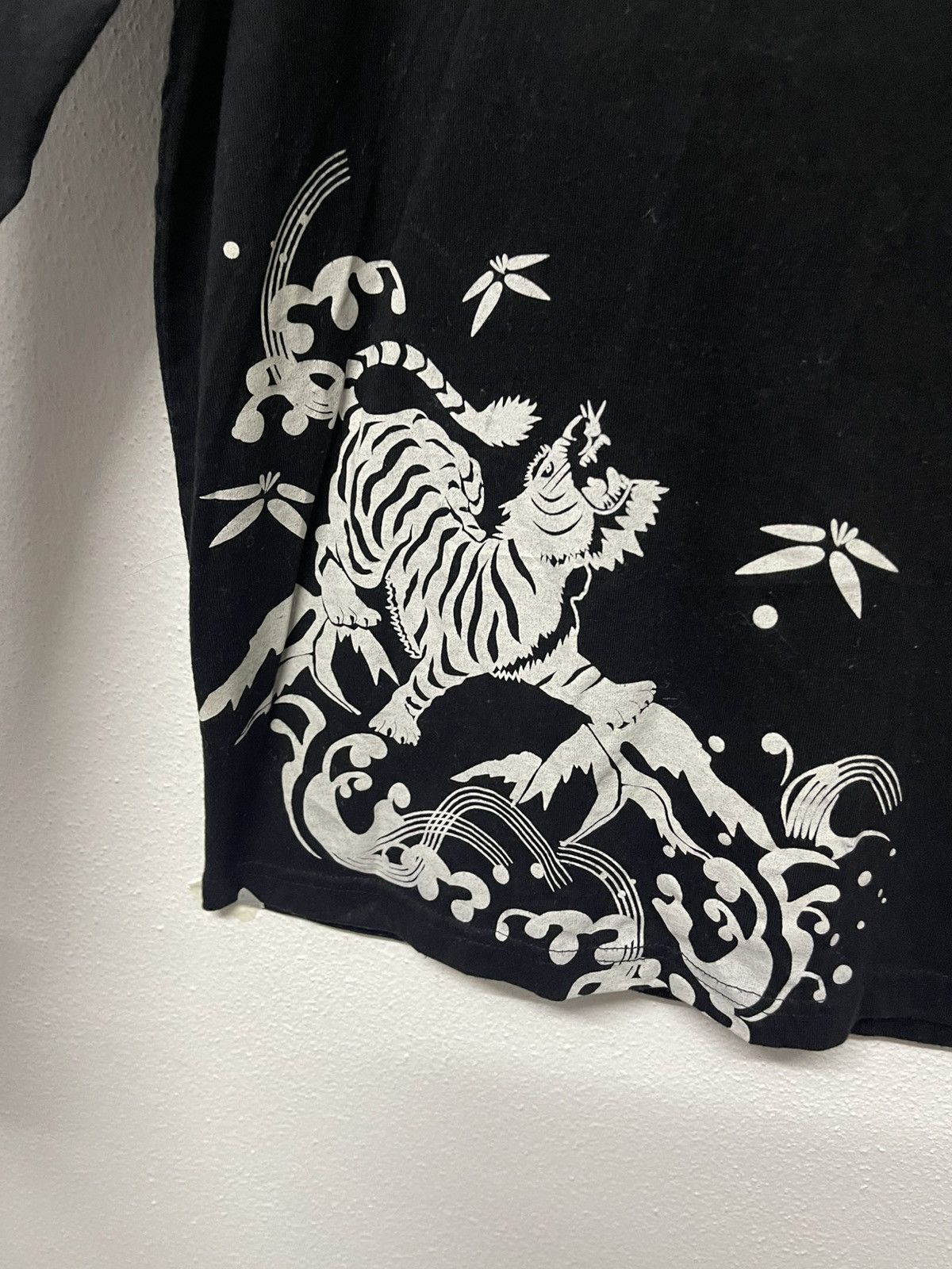 Japanese Brand 2000s SUKAJAN TIGER INCARNATION OF EVIL LONG SLEEVE SHIRT Size US S / EU 44-46 / 1 - 7 Thumbnail