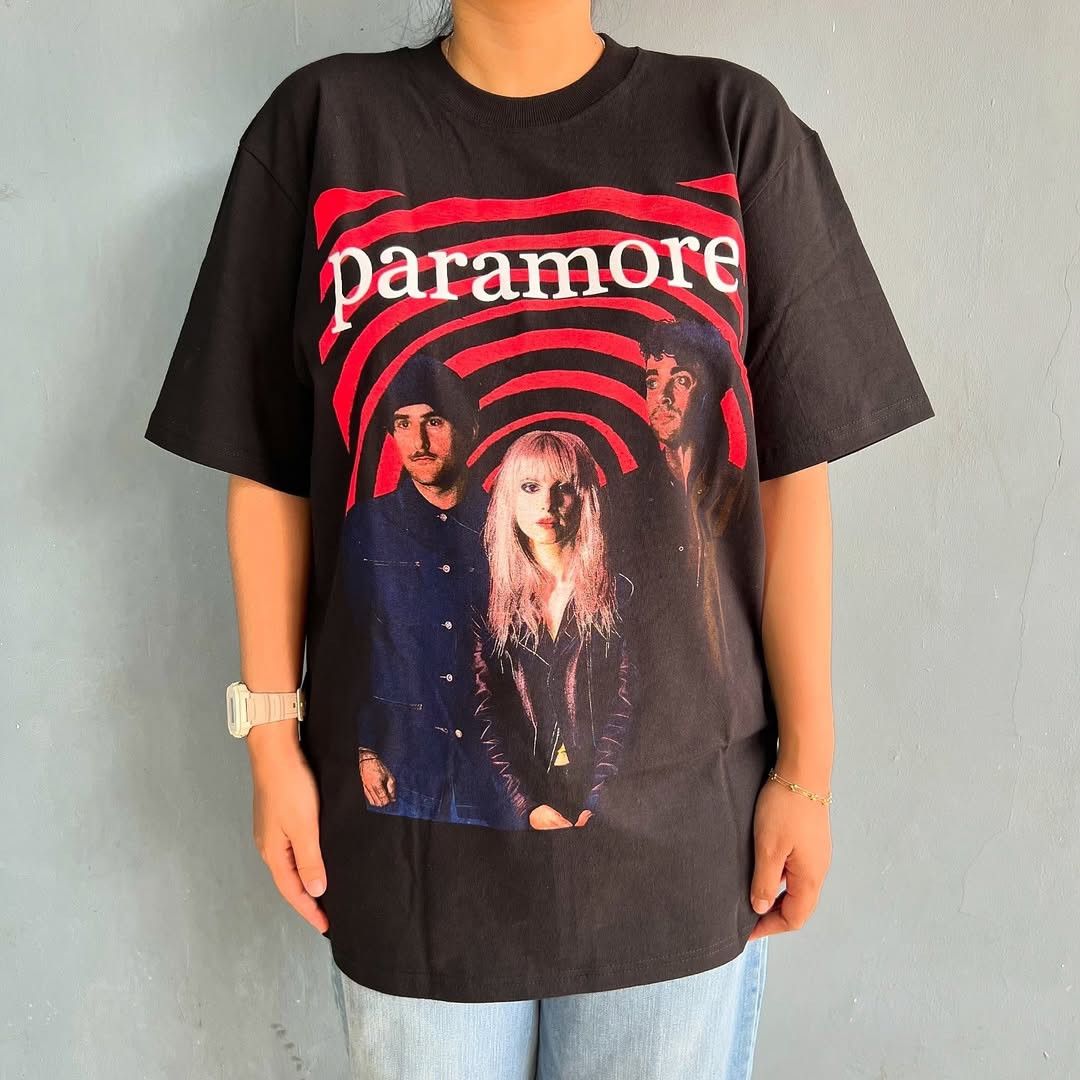Band Tees × Vintage Modern Tee Paramore Rock Band Tee Graphic Alt Punk Size US XL / EU 56 / 4 - 1 Thumbnail