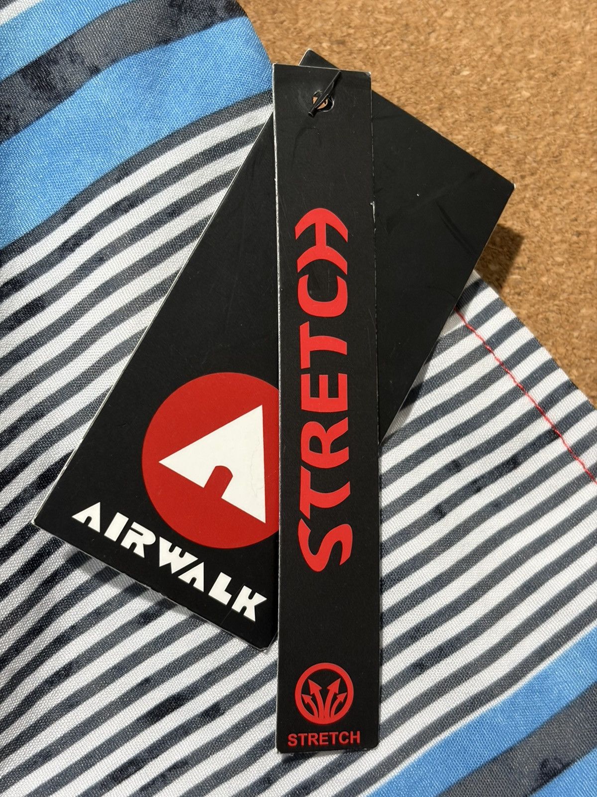 Airwalk Airwalk Swim Trunks Stripe Cargo Stretch Board Shorts Size US 33 - 3 Thumbnail