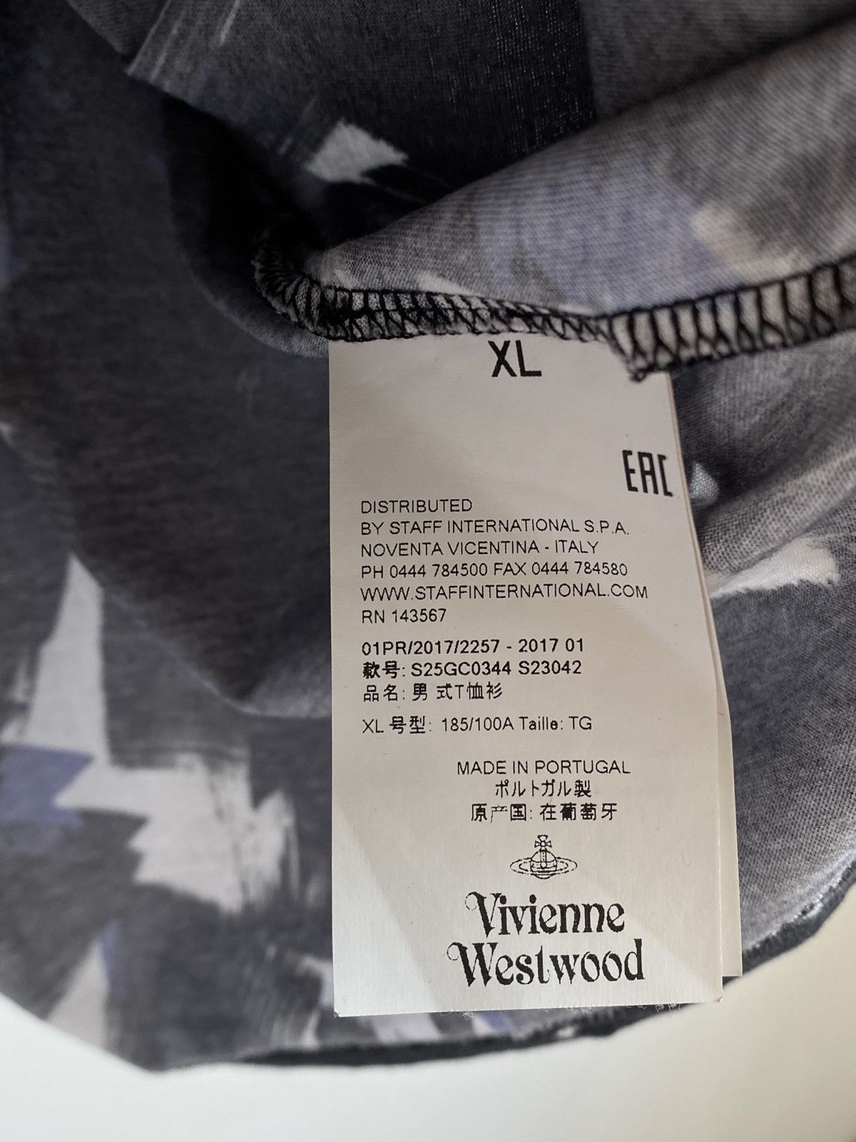 Vivienne Westwood Vivienne Westwood all overprint mens short sleeve t-shirt Size US XL / EU 56 / 4 - 11 Thumbnail