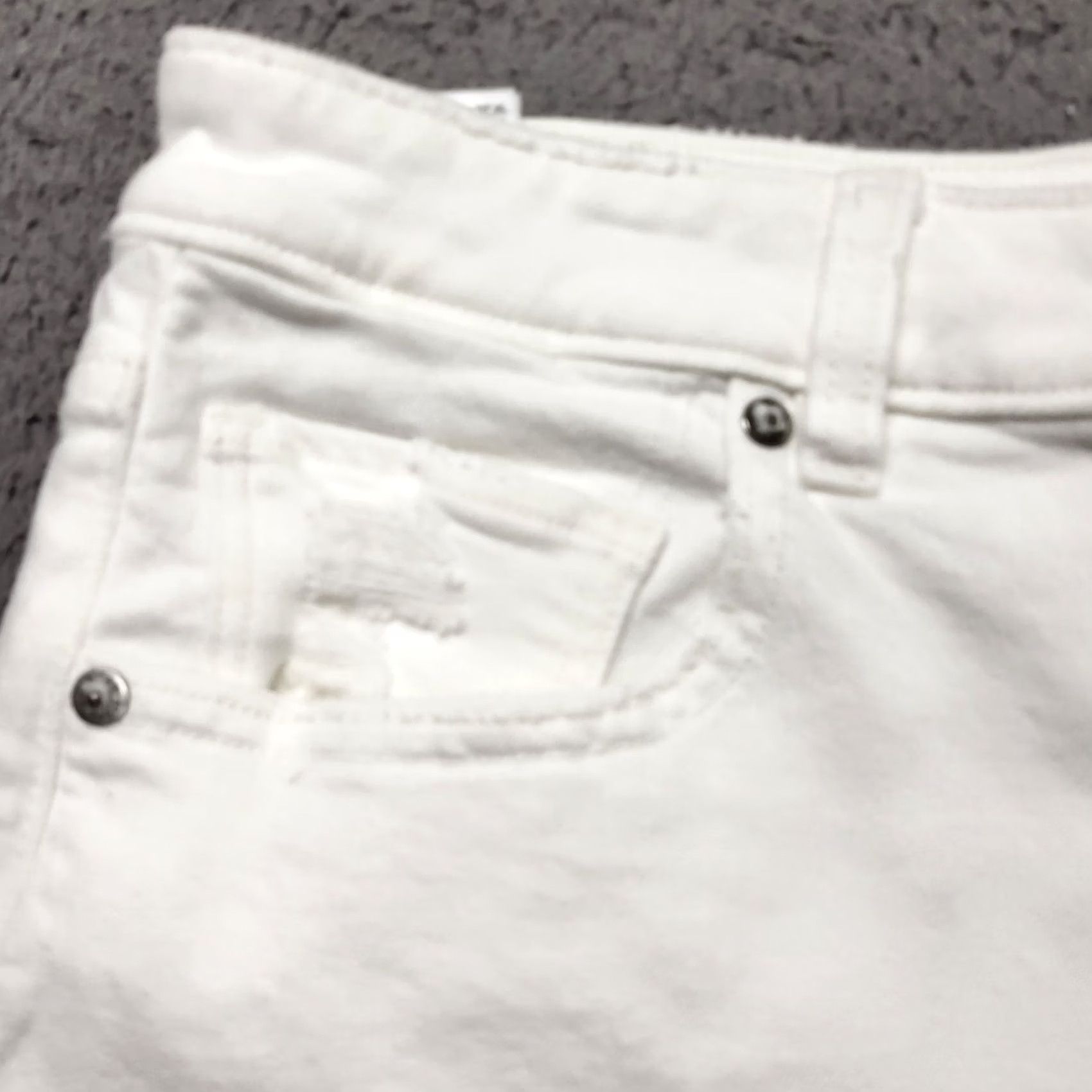 American Eagle Outfitters NWT American Eagle Outfitters Mom Shorts Women's Size 16 33W Natural Super Hi Rise Stretch Denim Beige 5-Pocket Regular Mens Size 38" / US 16 / IT 52 - 5 Thumbnail