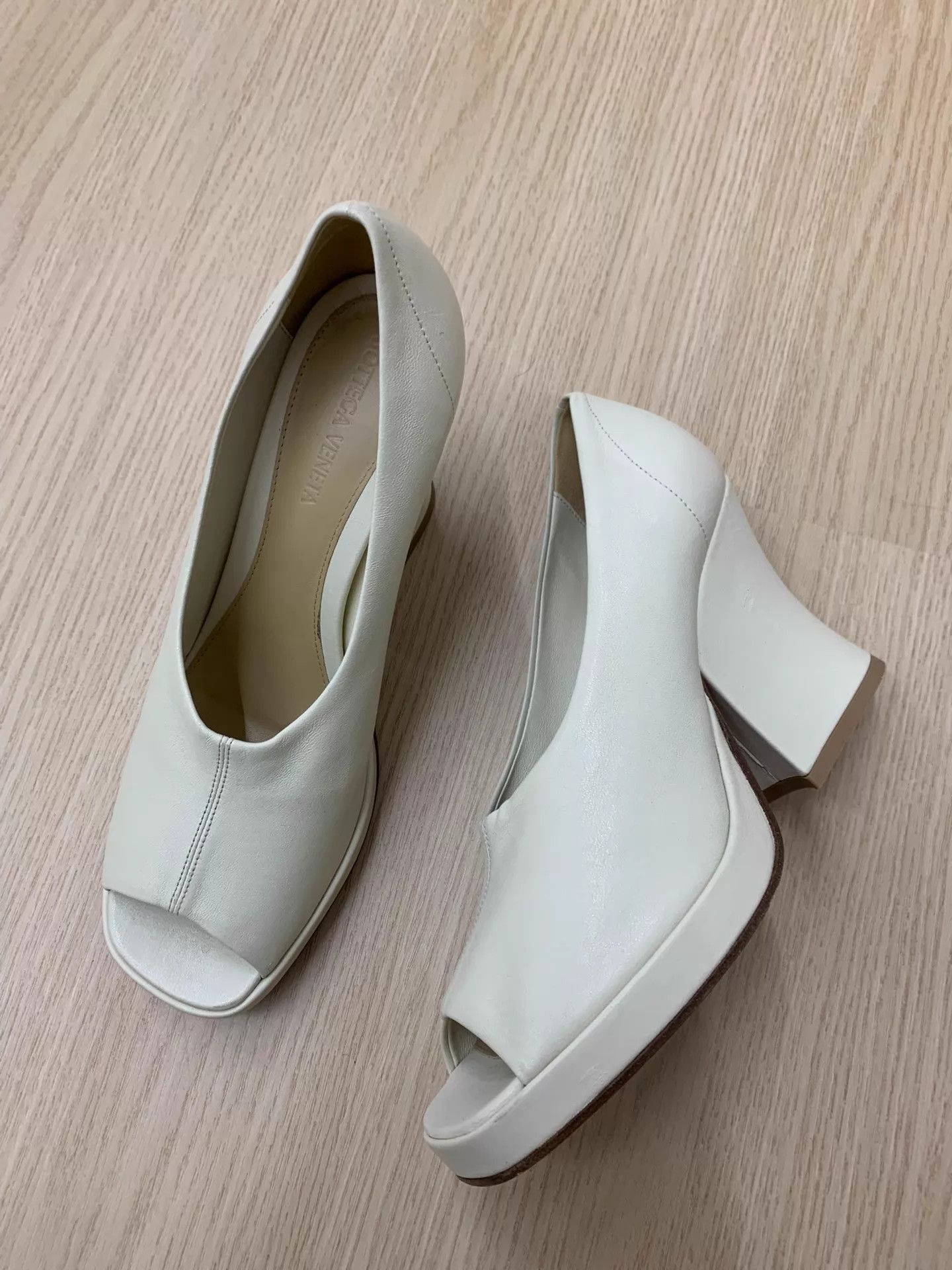 Bottega Veneta BV White Open-Toe Heels Size 38 New Size US 7.5 / IT 37.5 - 2 Thumbnail