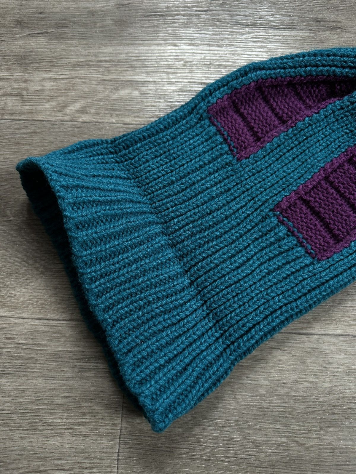 Oakley 🫧OAKLEY VINTAGE BEANIE POM POM HAT TEAL PURPLE SKI SNOW Size ONE SIZE - 9 Thumbnail