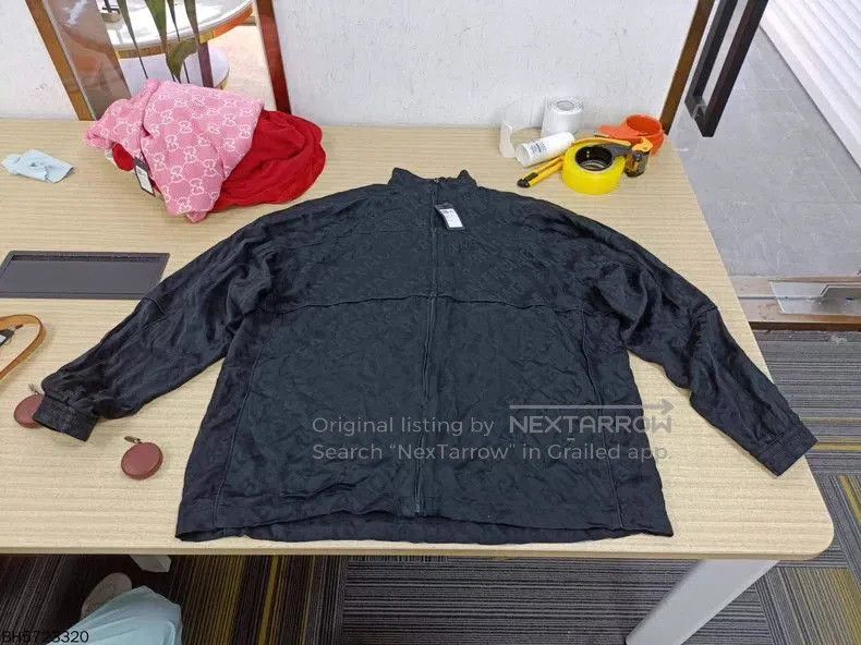 Balenciaga Balenciaga Logo Print Solid Jacket 34. Size US XS / EU 42 / 0 - 1 Thumbnail