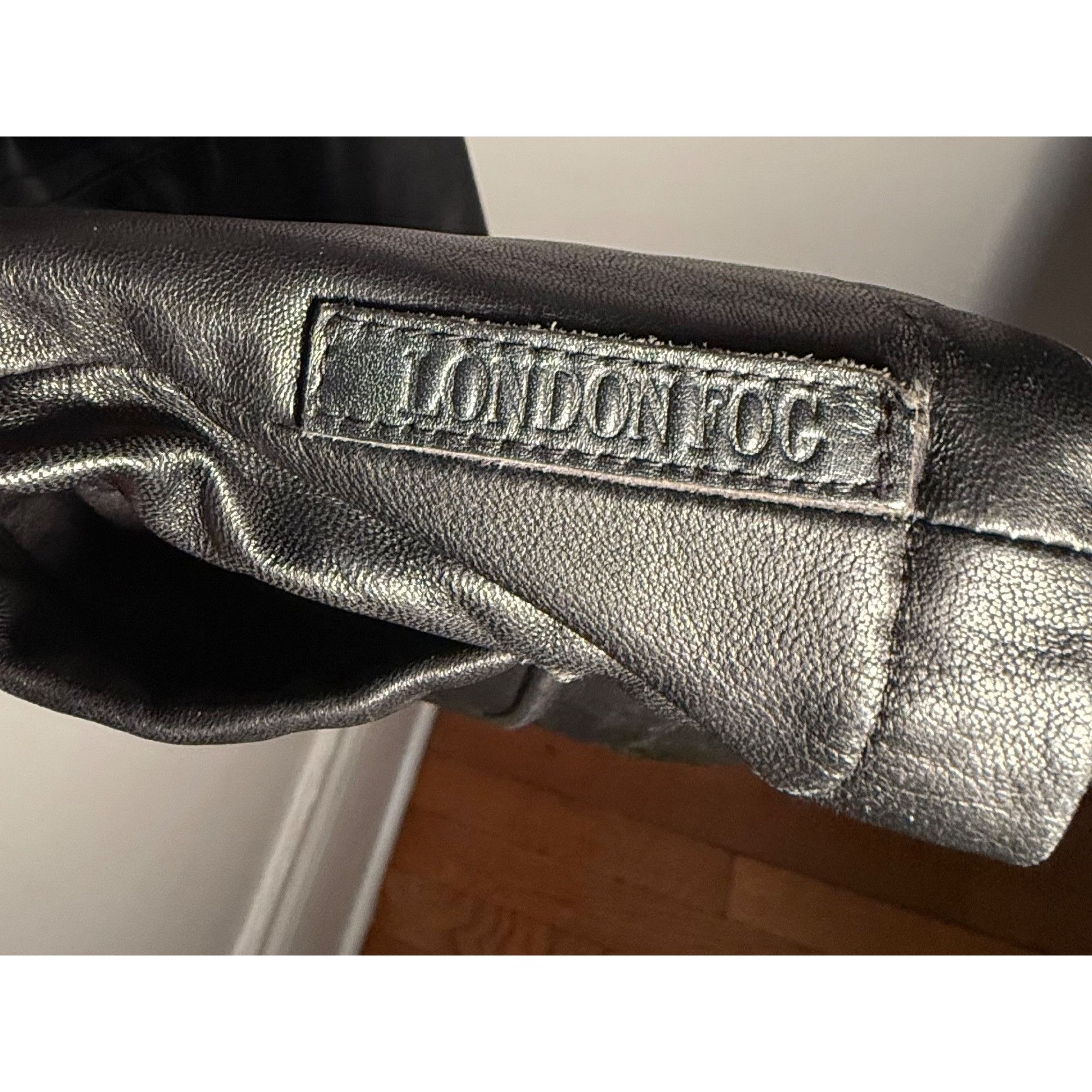 London Fog Vintage London Fog Men's Black Leather Jacket - Size Large Size US L / EU 52-54 / 3 - 9 Thumbnail